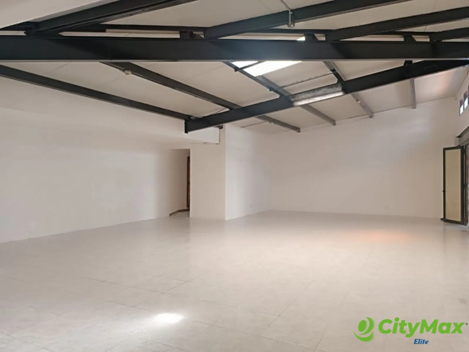 Local comercial en Alquiler en Zona 10 - foto 3