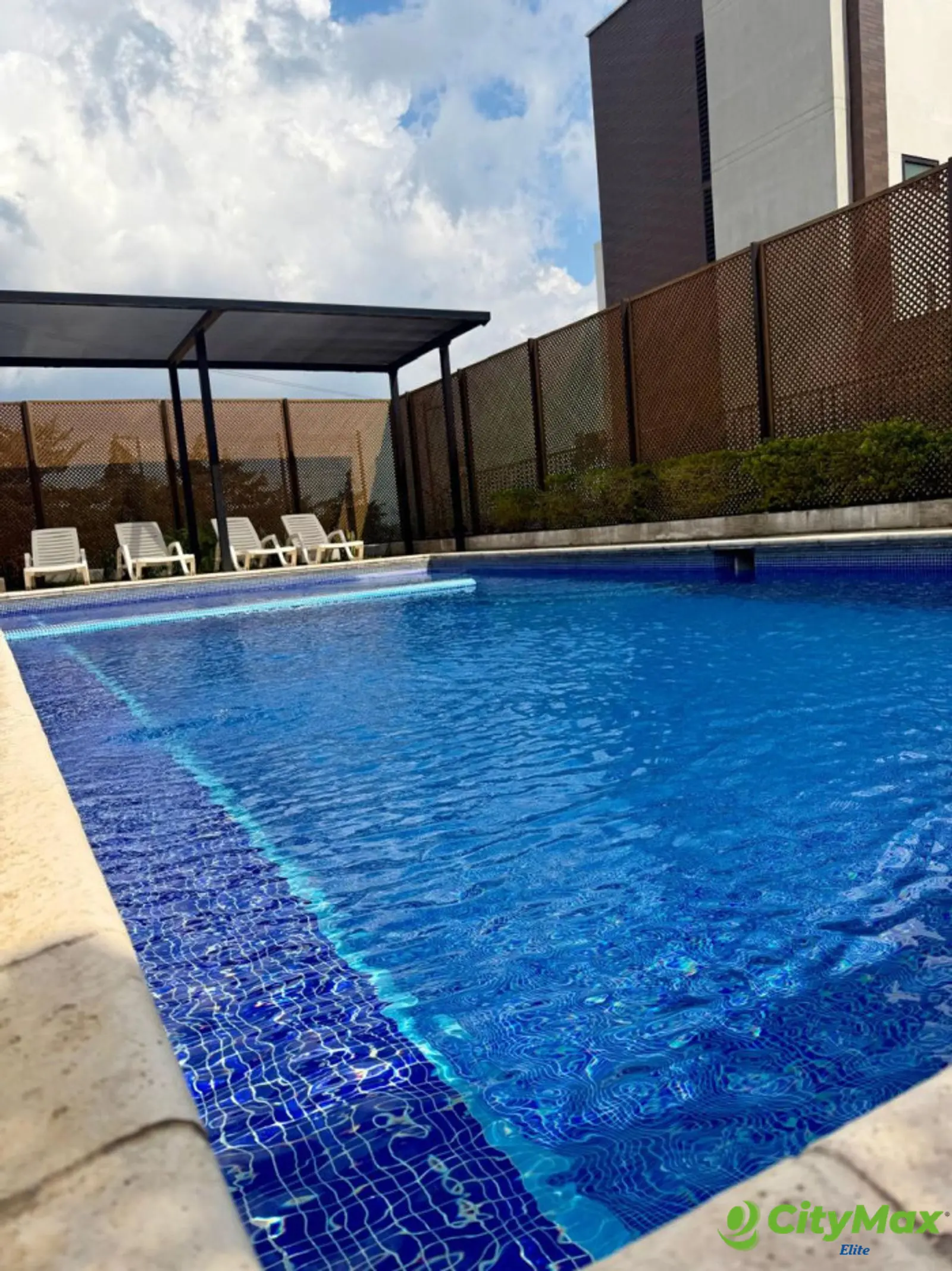CASA EN RENTA - ALIKA CLUB FRAIJANES - PISCINA DEL CLUB