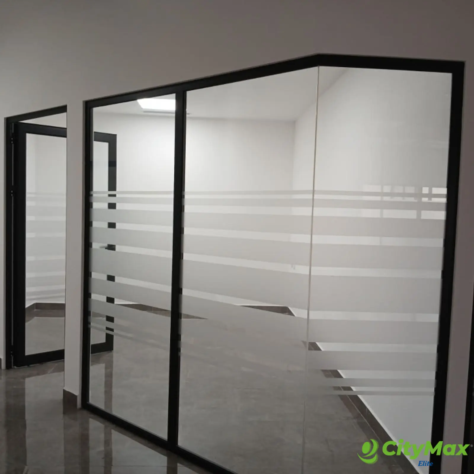 Rento Oficina Comercial en Zona 15 - foto 7