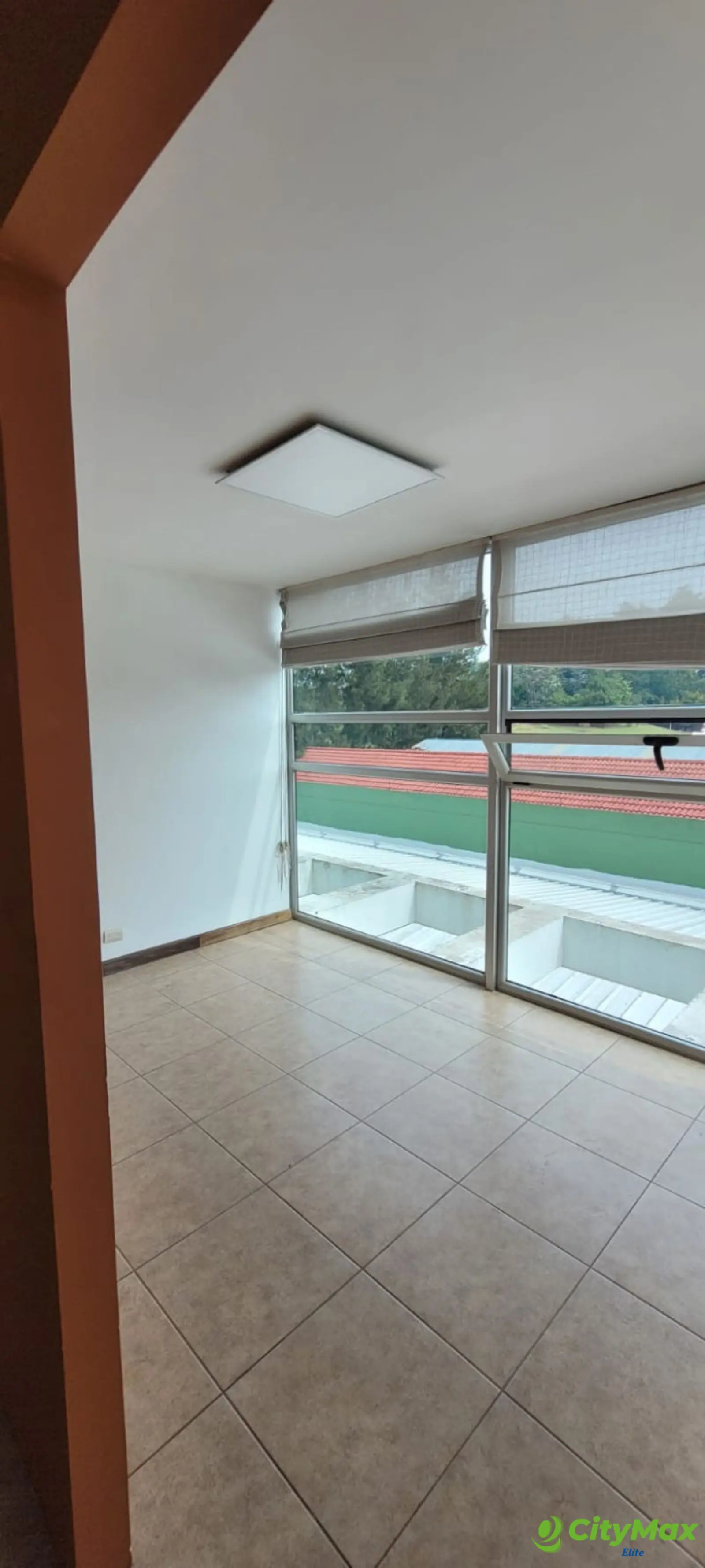 Oficina en renta y venta en Santa Catarina Pinula - foto 8