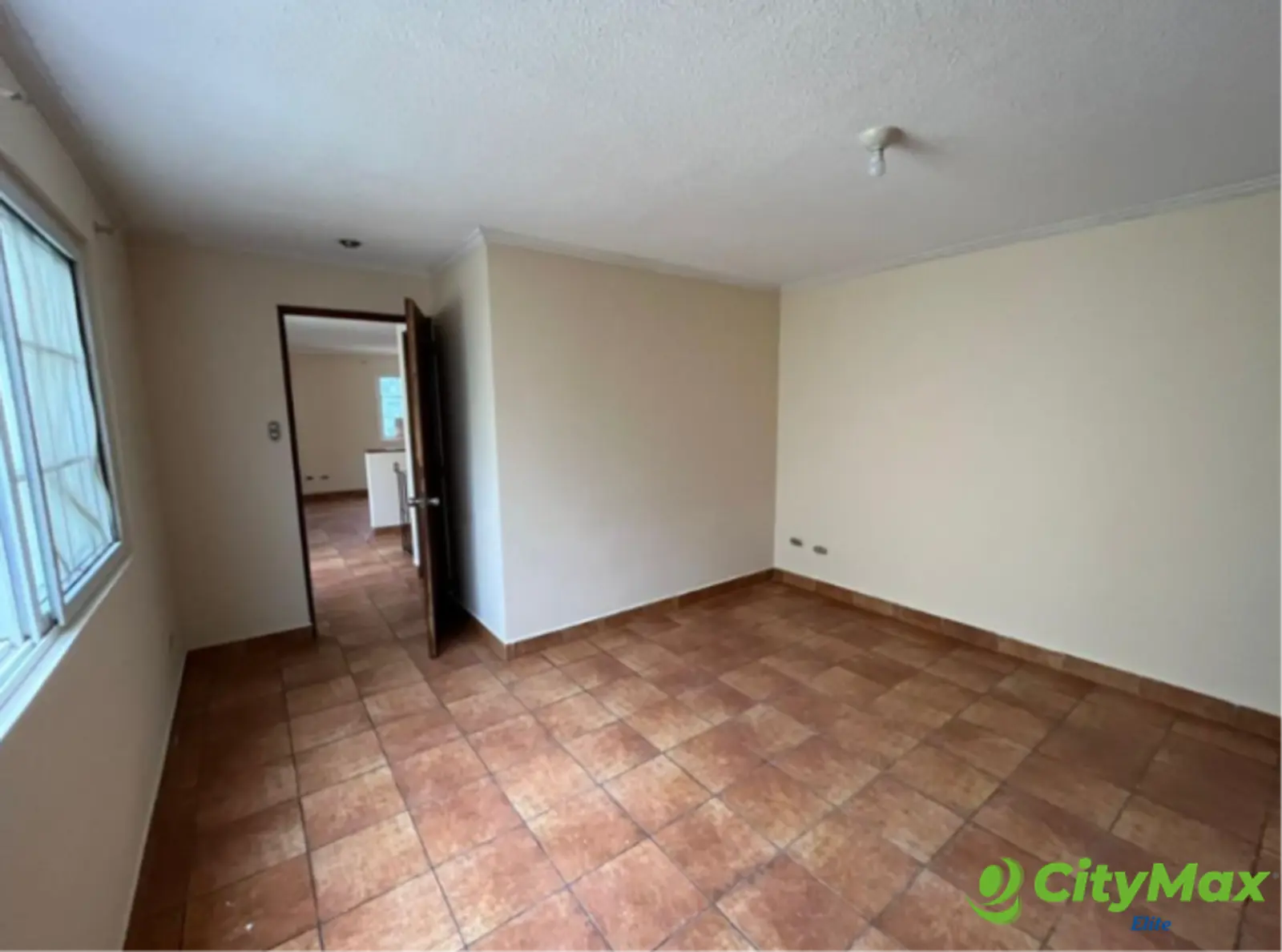 Casa en Venta en Carretera a El Salvador! - HABITACION 2