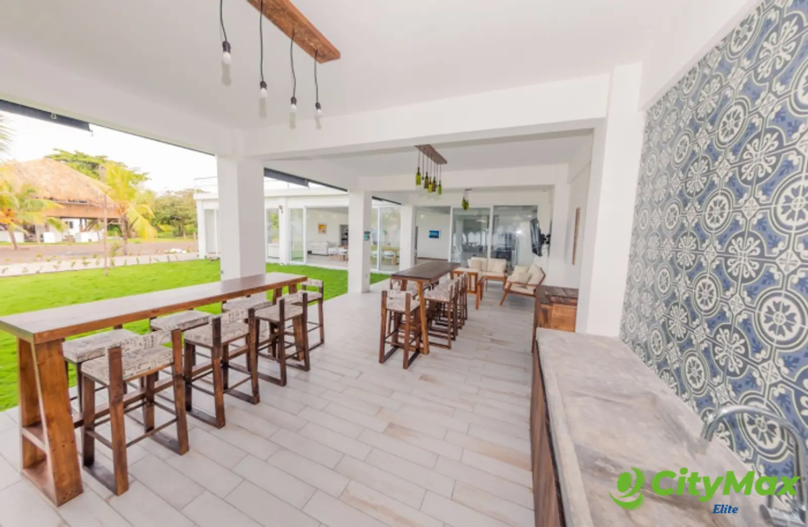 Venta Casa Vacacional a orillas de Playa Monterrico - foto 12