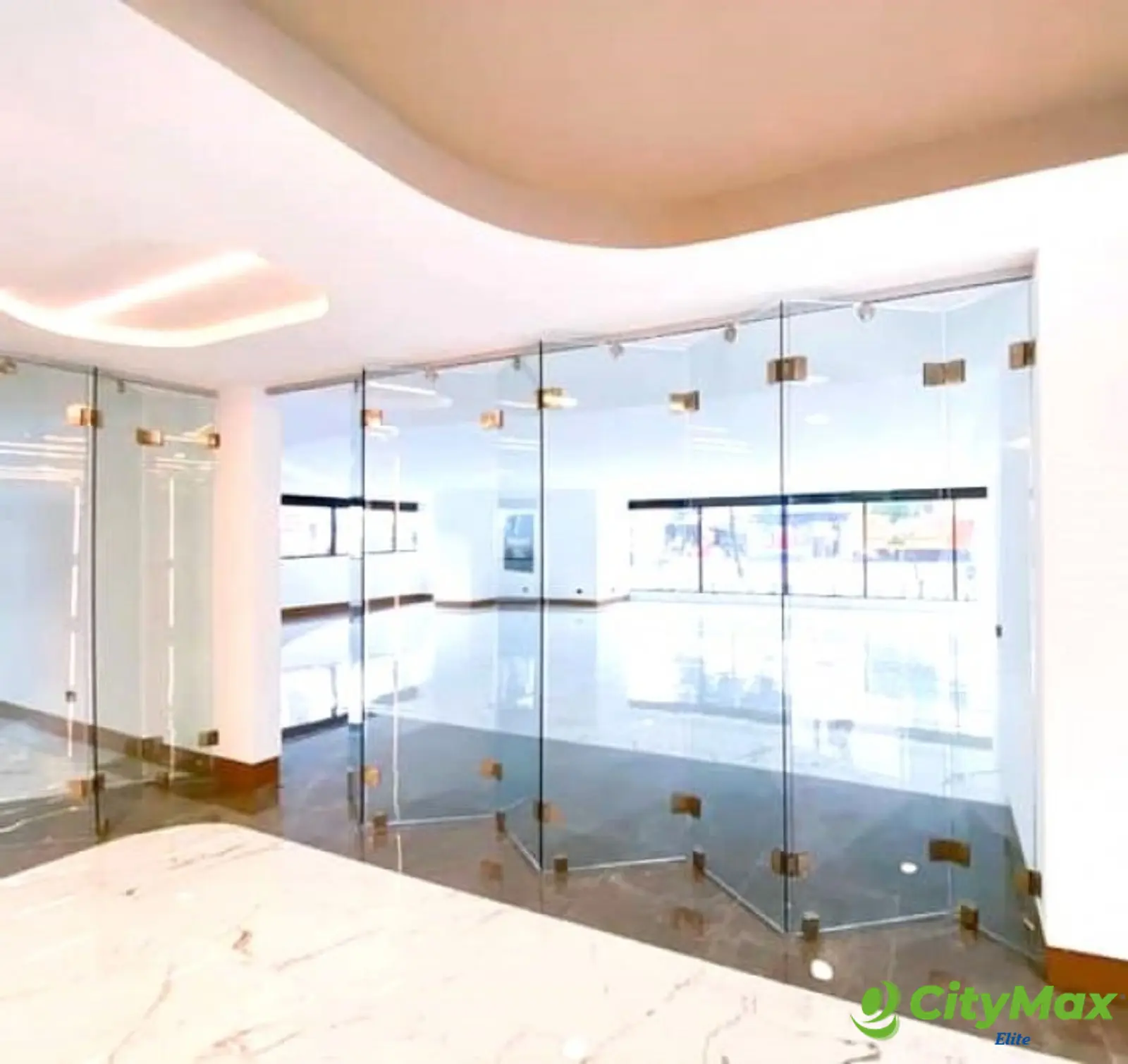 Clínica en Venta en Zona 10 - foto 10