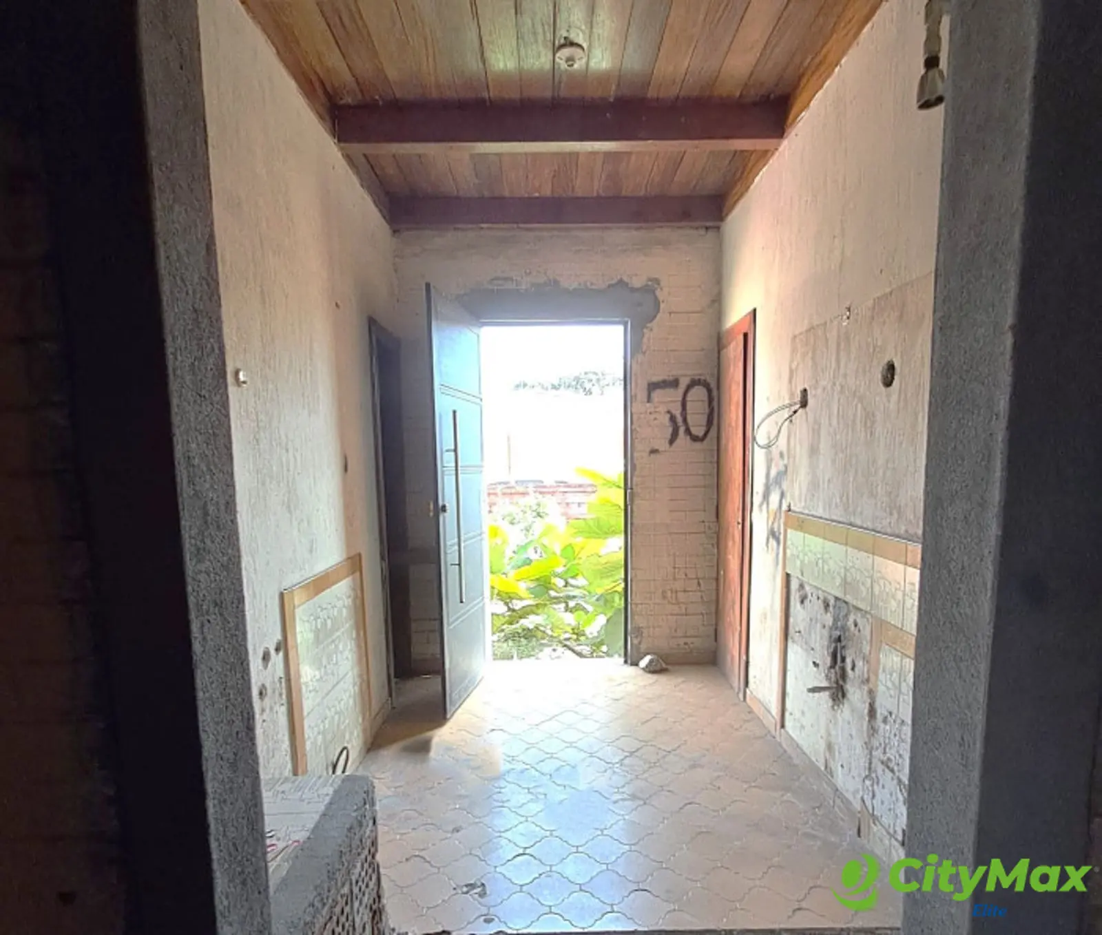 TERRENO + CASA EN ALQUILER EN CIUDAD VIEJA - foto 6