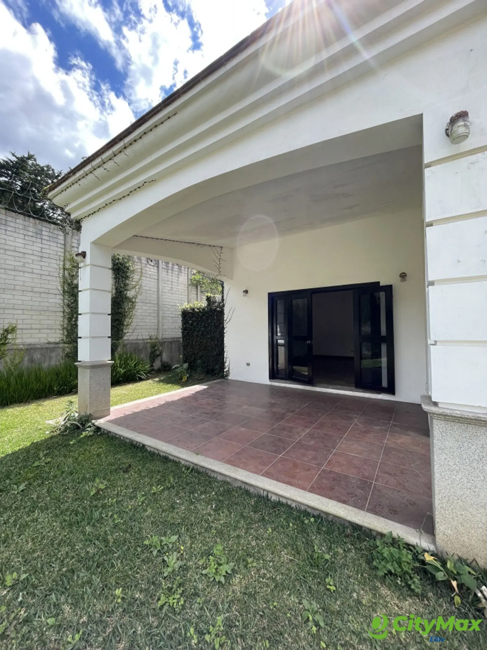 Casa de un nivel en Renta y Venta Km 18.5 CAES - jardin trasero