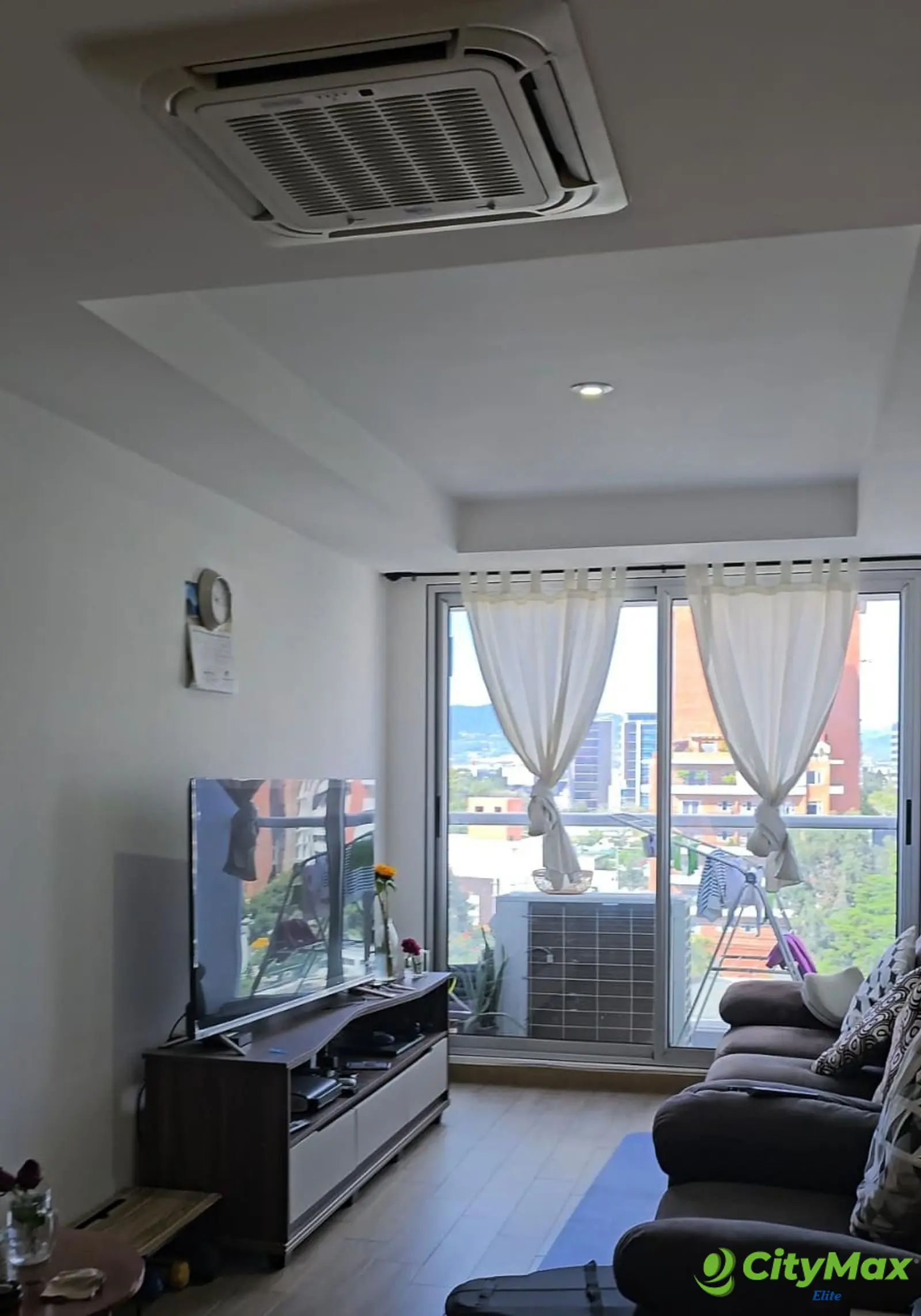 APARTAMENTO EN VENTA ZONA 10 - foto 2