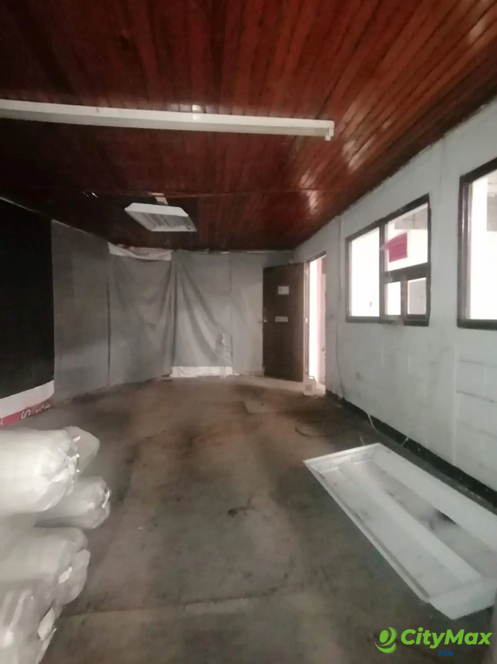 SE RENTA BODEGA INDUSTRIAL DE 2946 M2 PUERTA PARADA - foto 6