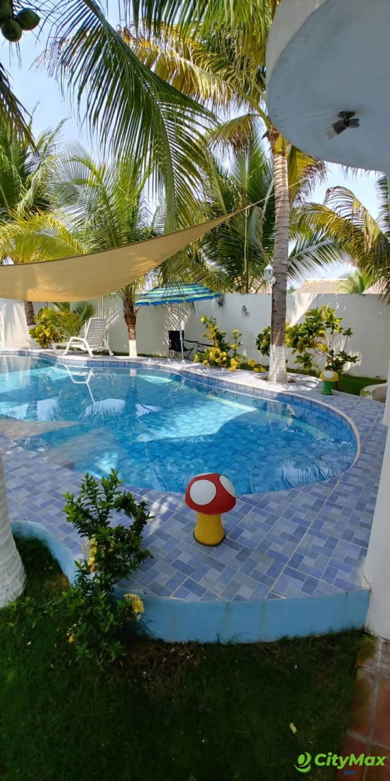 Casa Sola en Venta en El Hawaii, Monterrico, Santa Rosa - Área Social