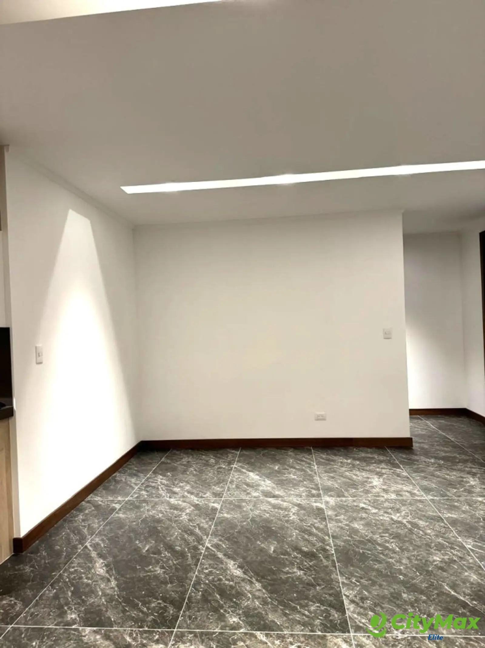 Apartamento en Venta en Zona 10 - foto 4