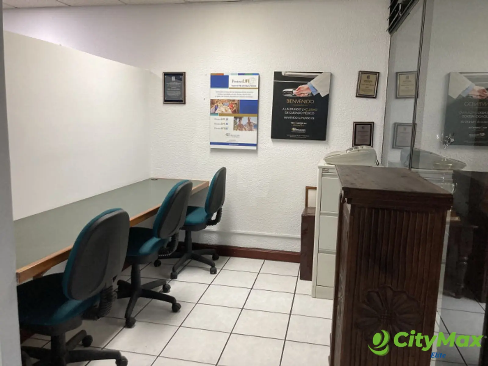 Oficina en renta Torre Azul Guatemala - foto 2