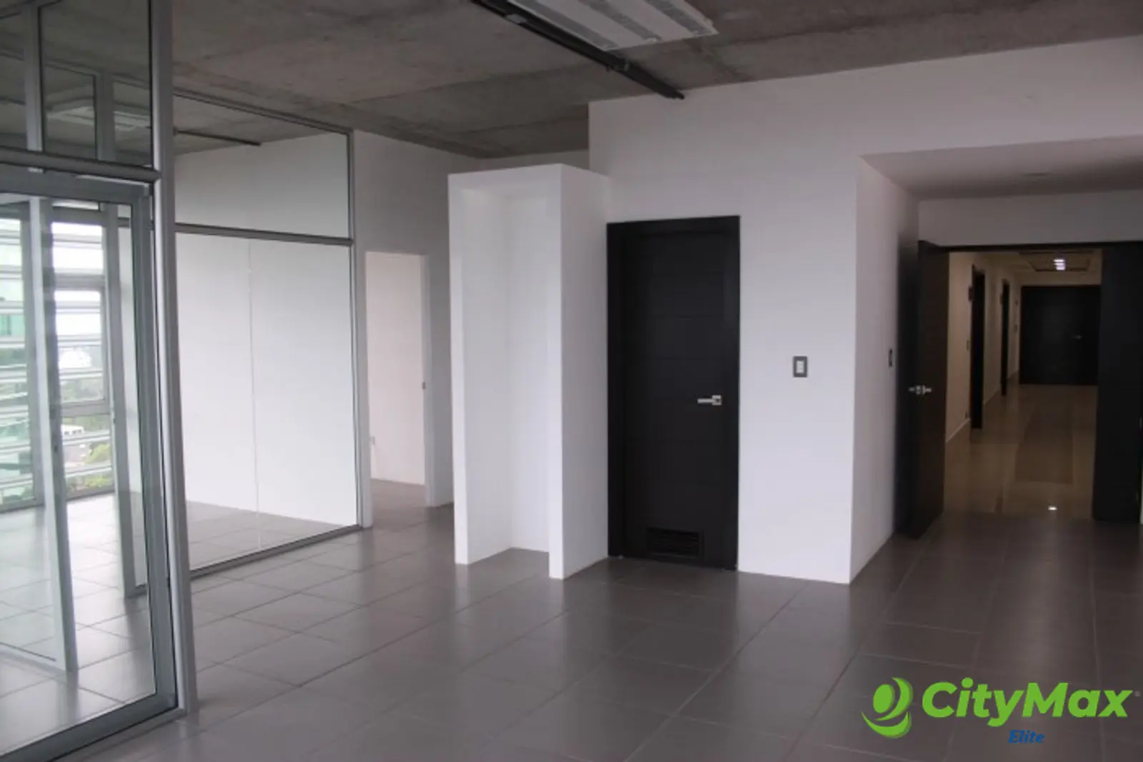 CityMax Renta Oficina en Edificio DOMANI zona 15 - foto 2