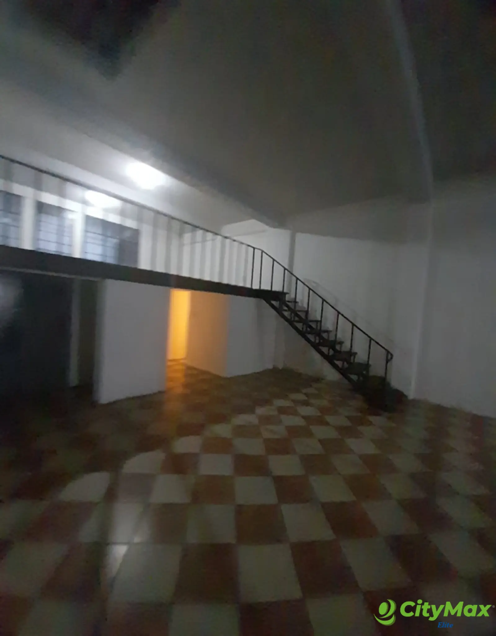 Local Comercial en renta en zona 1 - foto 4