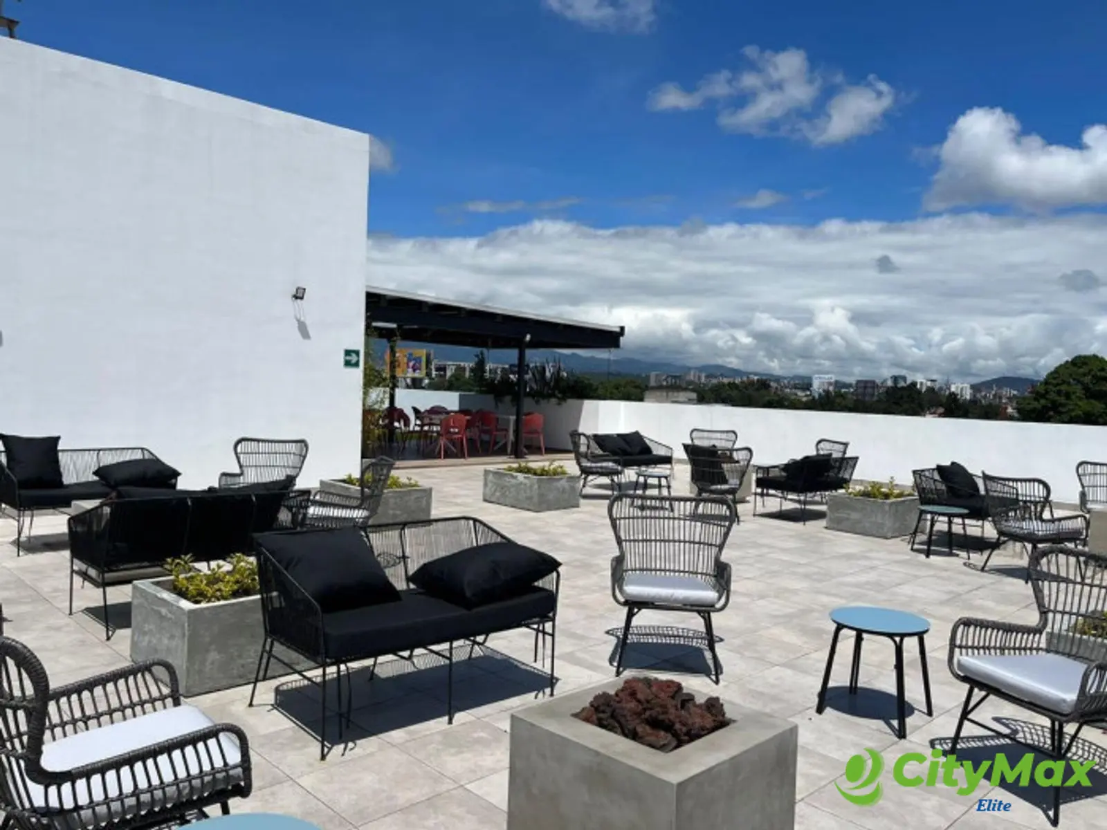 Venta de Apartamento en Torre Vertical, Zona 12 - foto 4