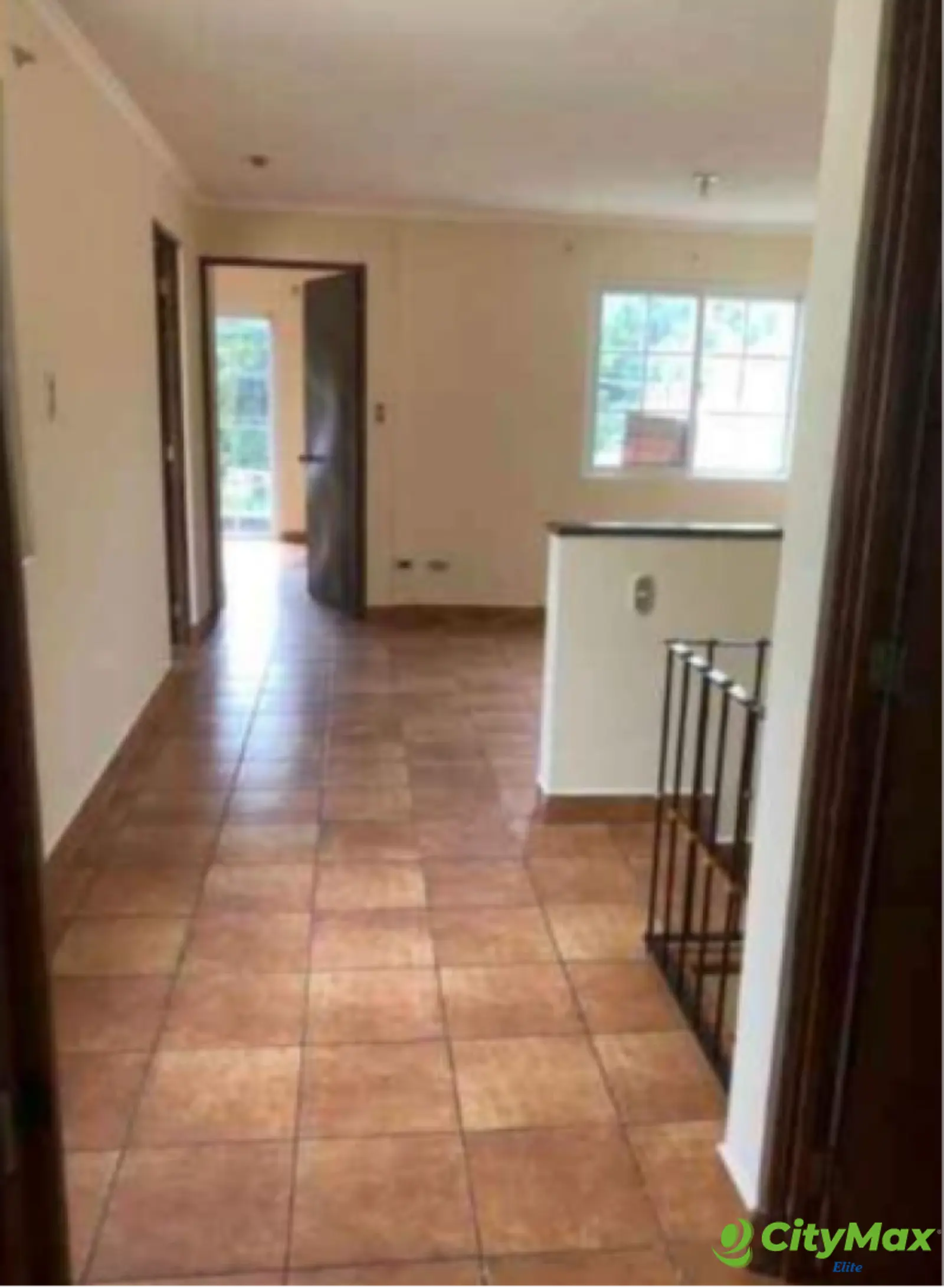 Casa en Venta en Carretera a El Salvador! - SALA FAMILIAR