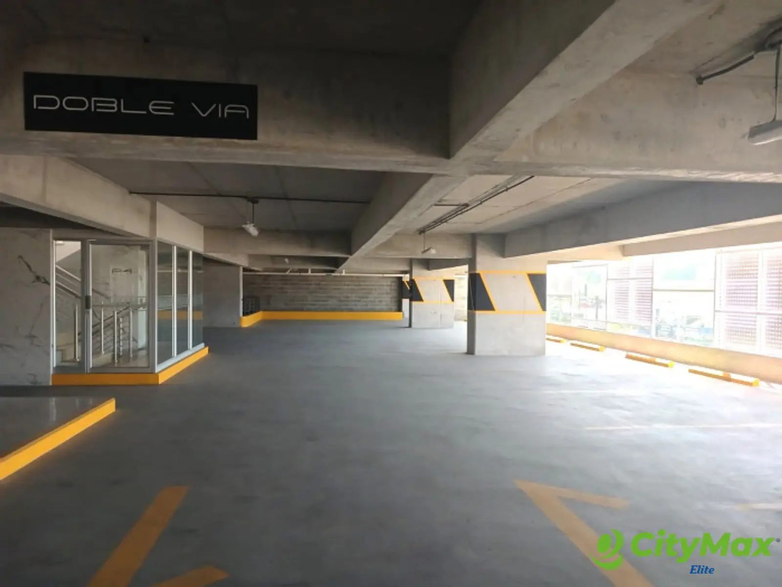 Edificio en Alquiler en zona 10 - Por estrenar !! - foto 16