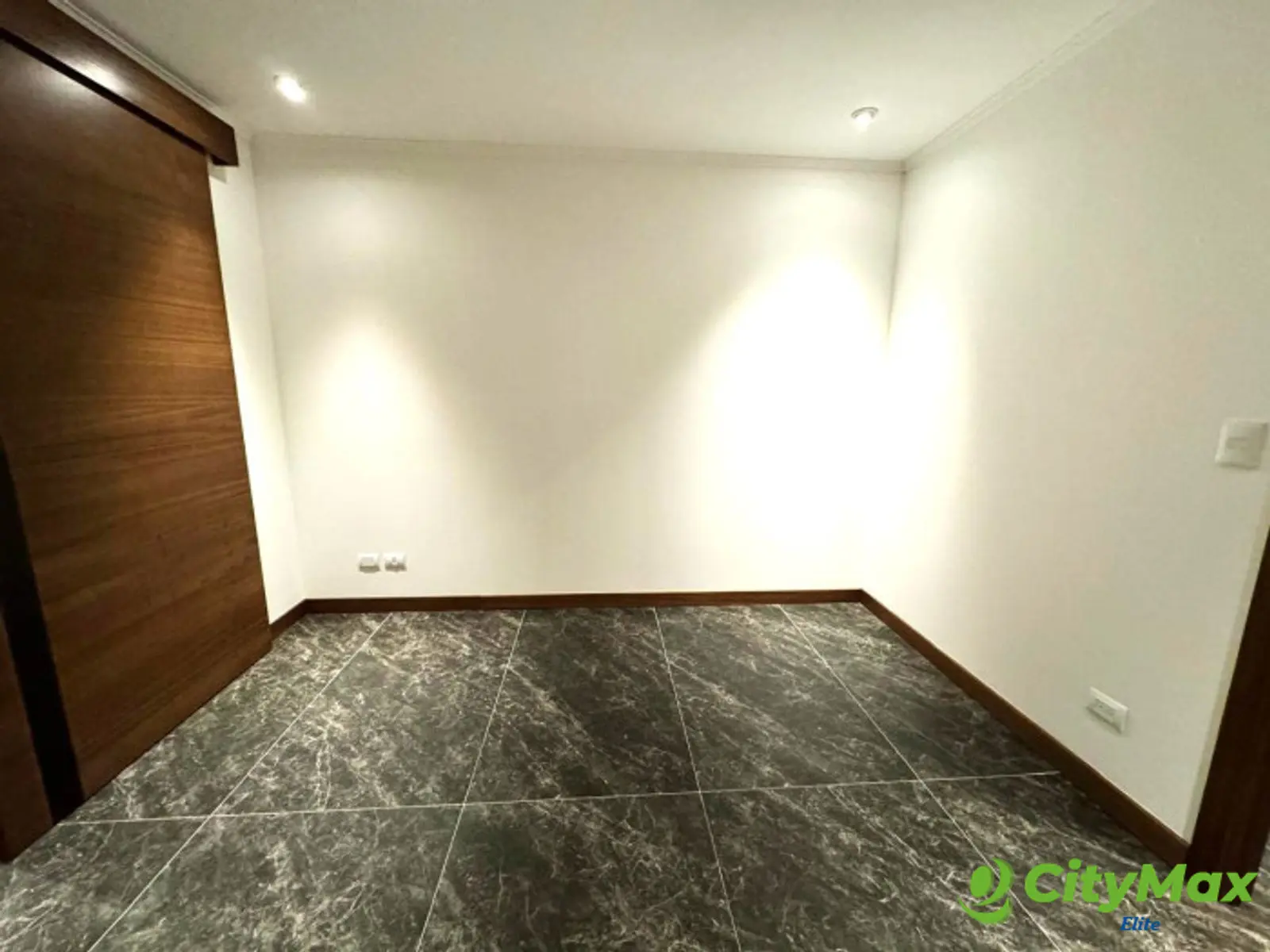 Apartamento en Venta en Zona 10 - foto 6