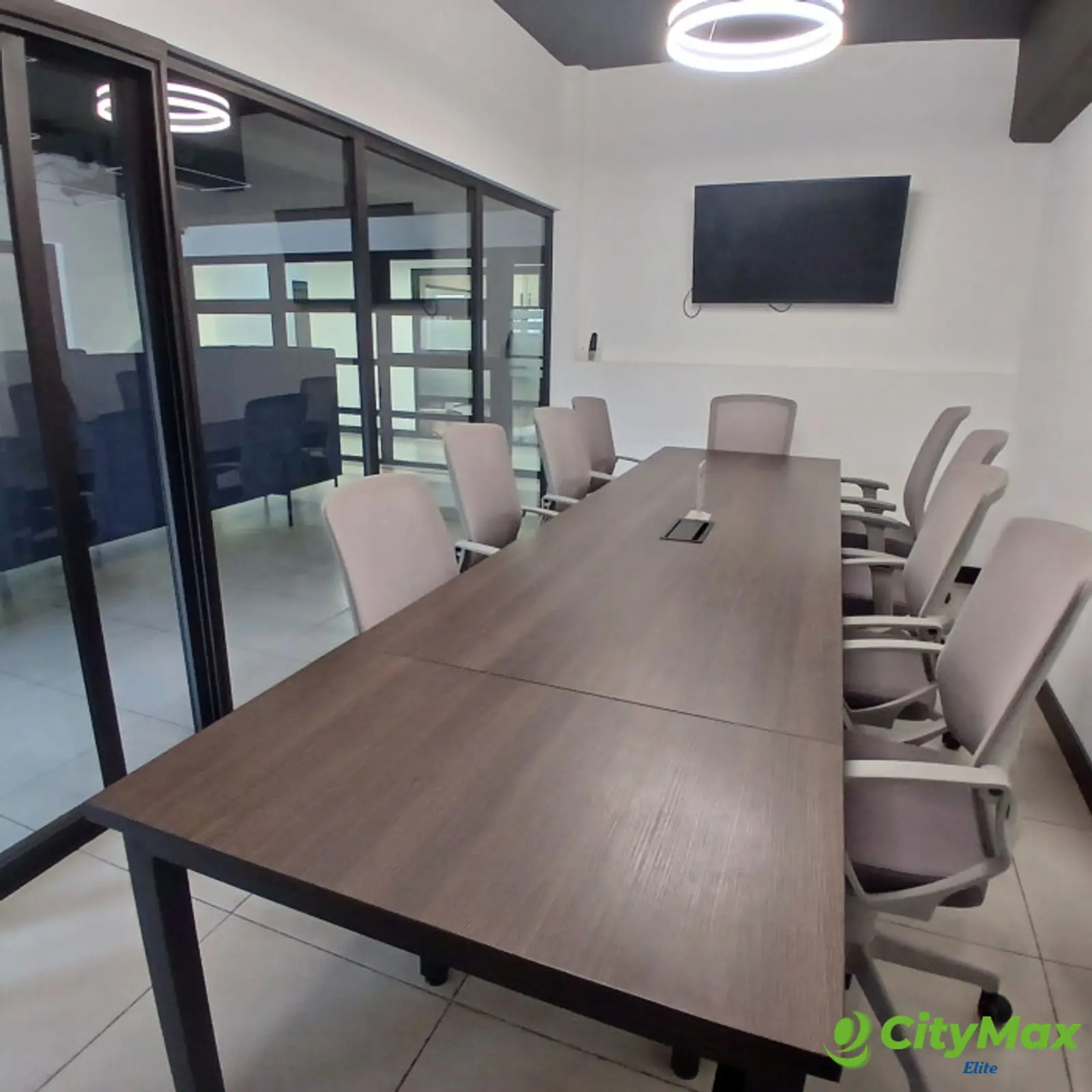 Oficina Comercial en Renta en zona 9 - foto 17