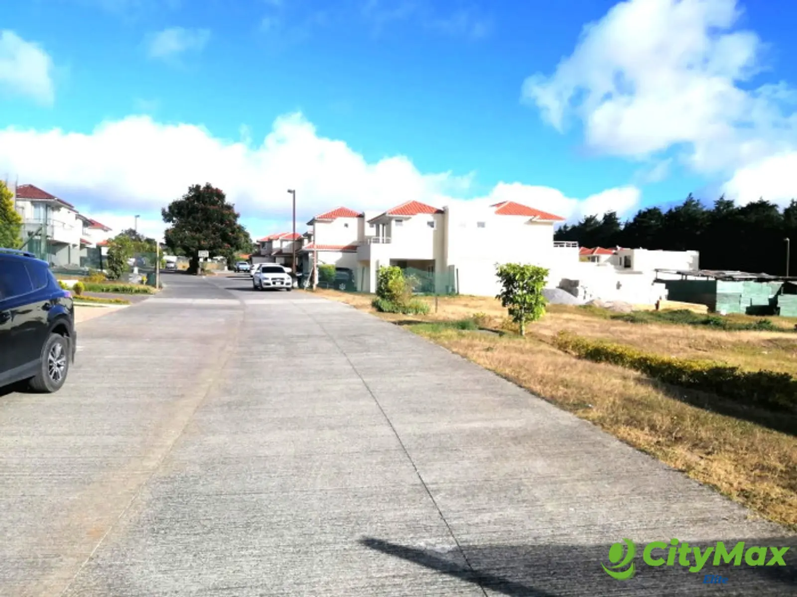 Terreno en Venta en Condominio Carretera al Salvador - foto 6