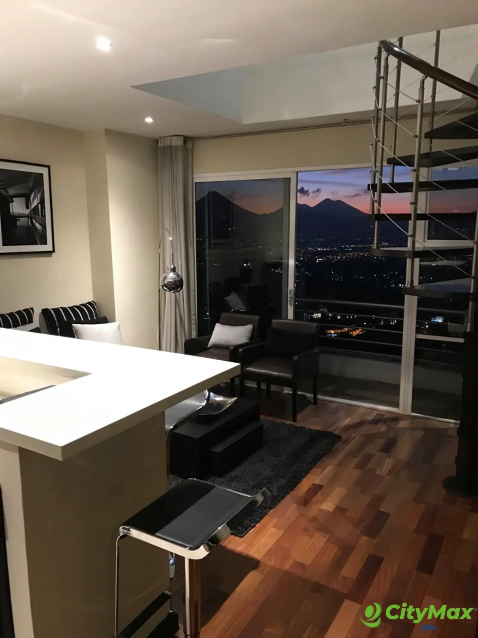 VENDO Apartamento amueblado cercano Zona 15 - foto 2