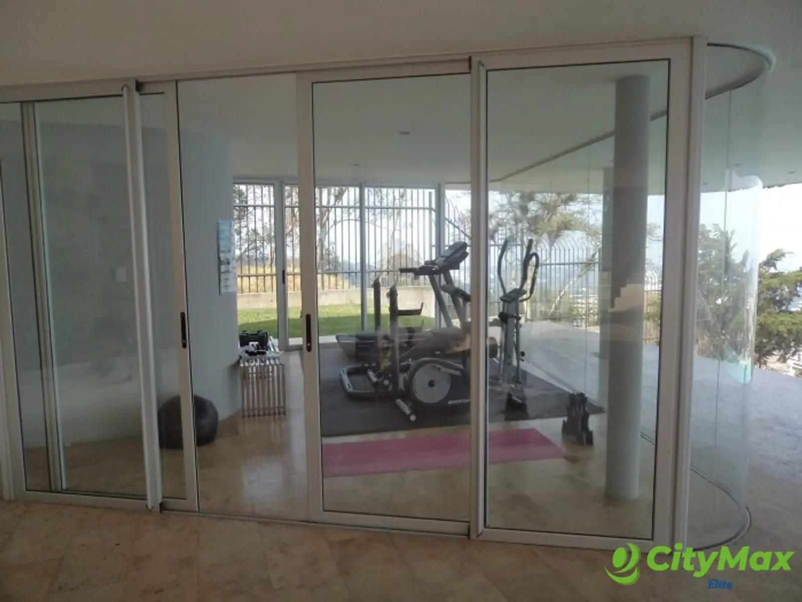 Vendo casa en zona 15 Vista Hermosa - foto 8