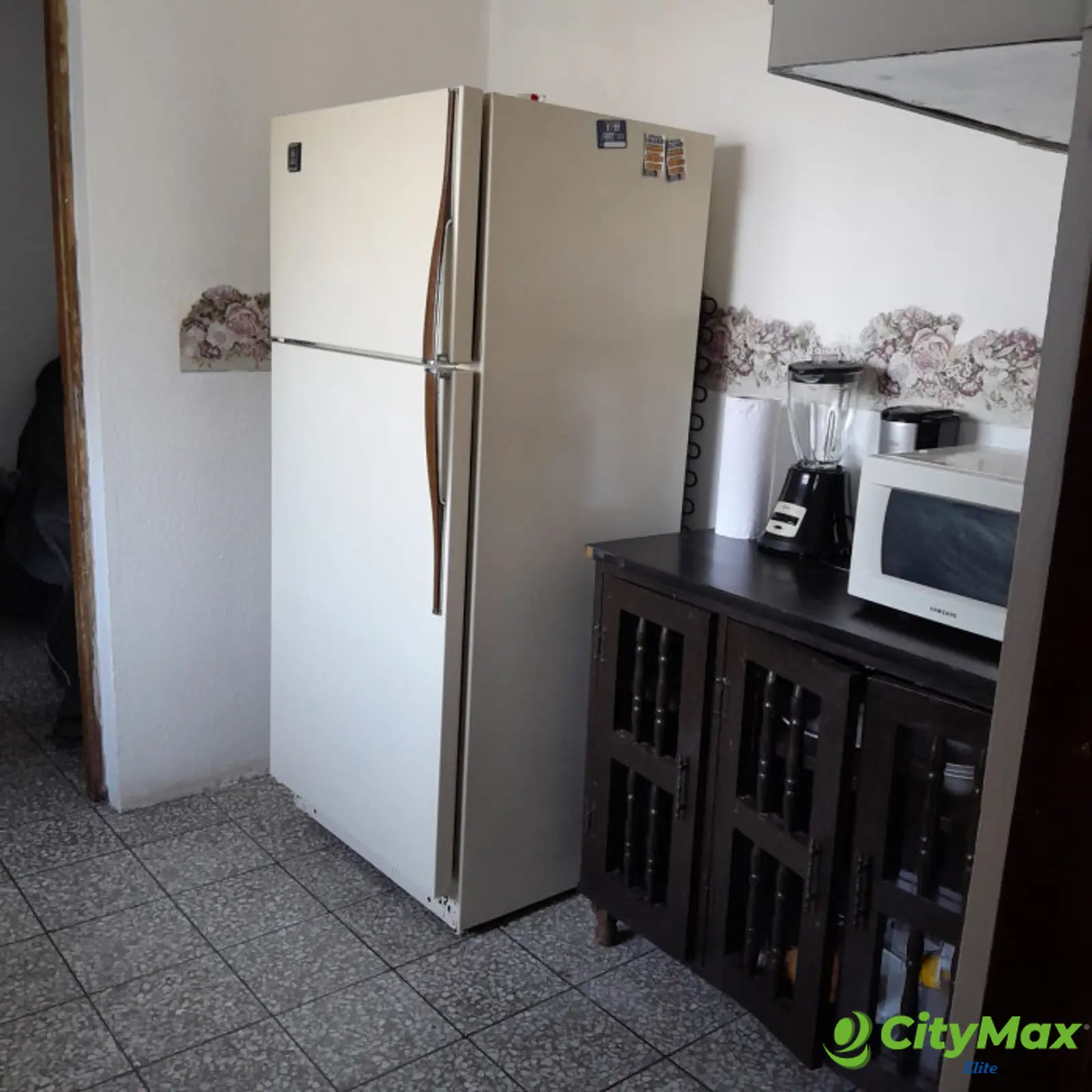 Apartamento Amueblado en Renta en Zona 10 - foto 4