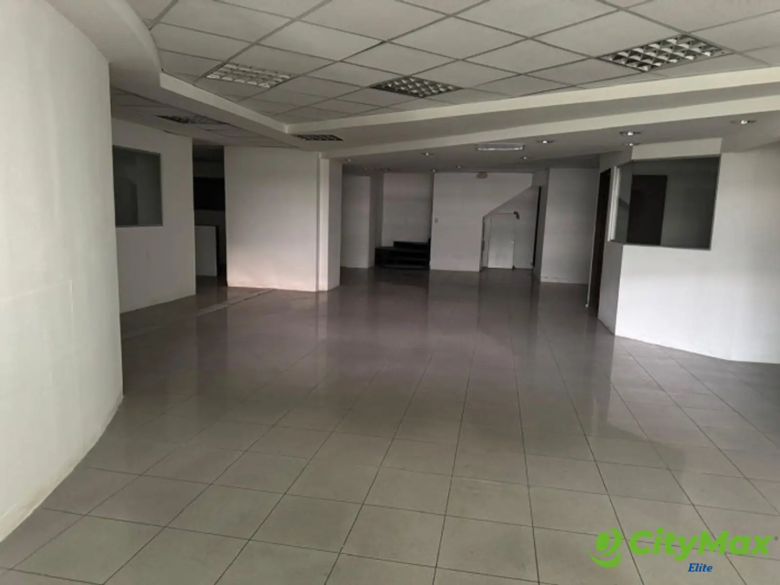 Local Comercial en Renta en Calzada Roosevelt zona 7 - foto 4