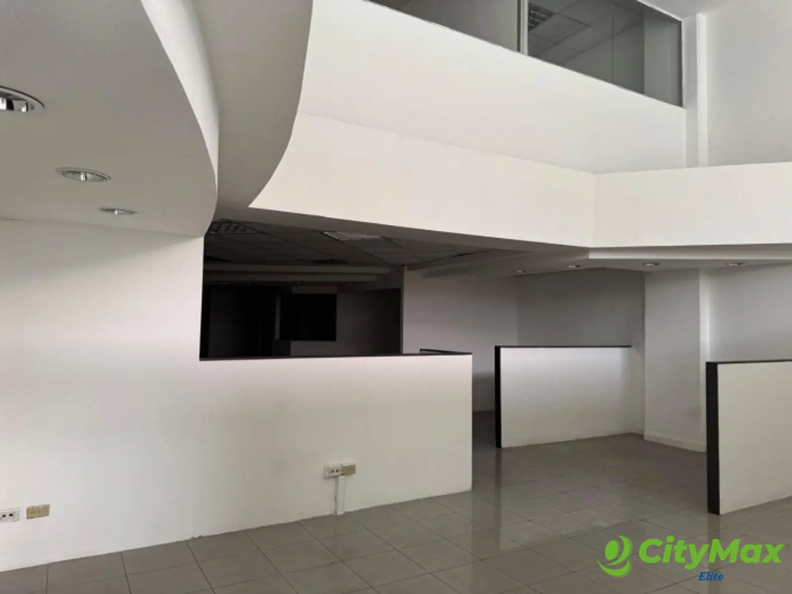 Local Comercial en Renta en Calzada Roosevelt zona 7 - foto 3