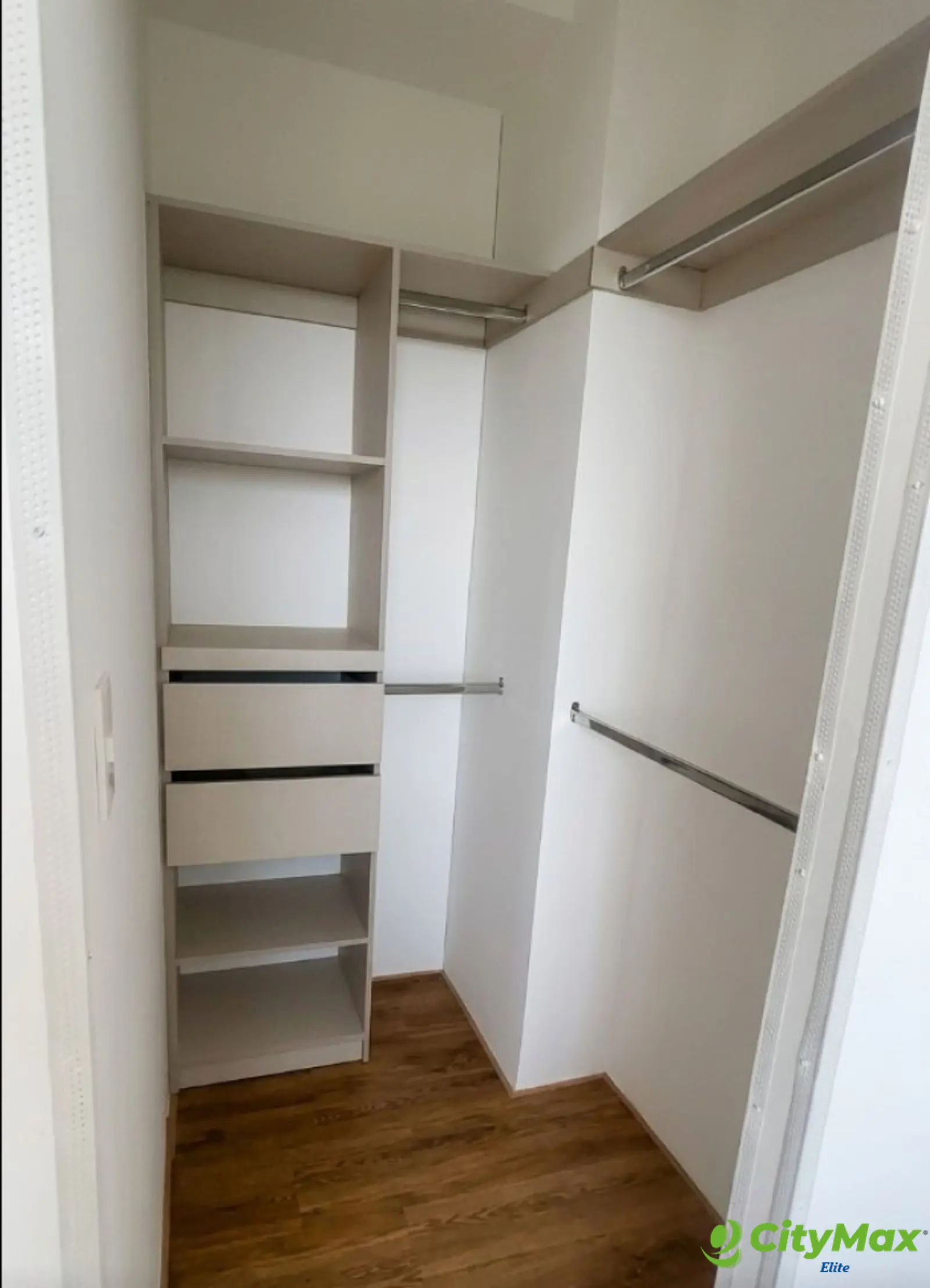 APARTAMENTO AMUEBLADO EN ALQUILER EN ZONA 2  - foto 4