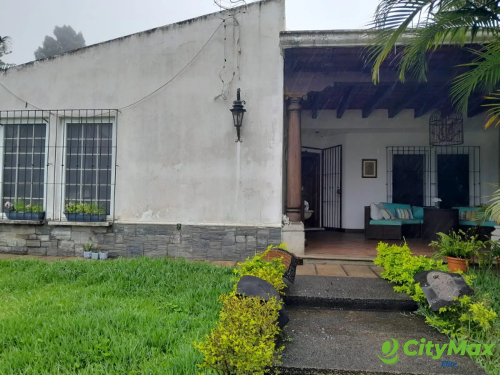 Casa en Venta o Renta-Carretera a Santa Elena Barillas - foto 2