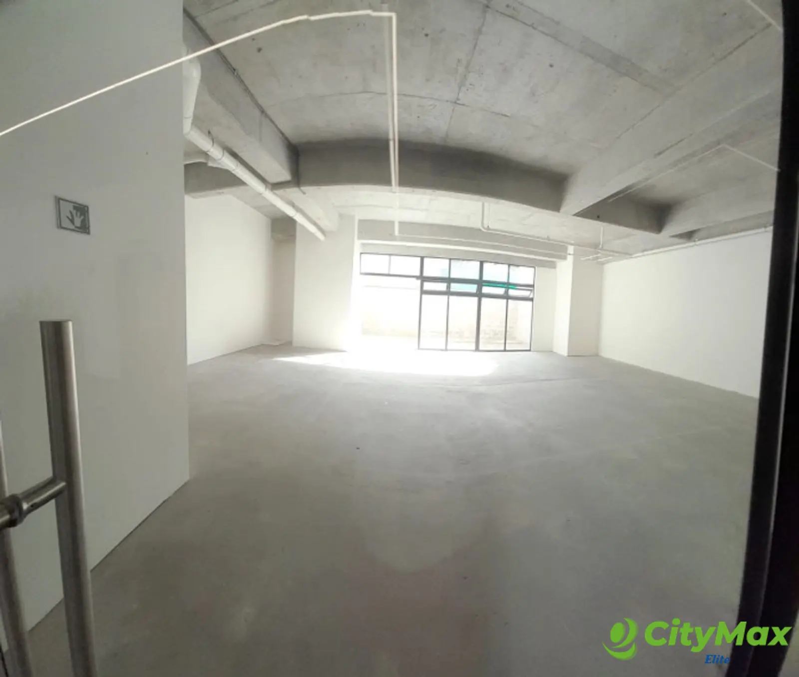 Local Comercial en Renta Zona 10 - Excelente Ubicación - foto 2