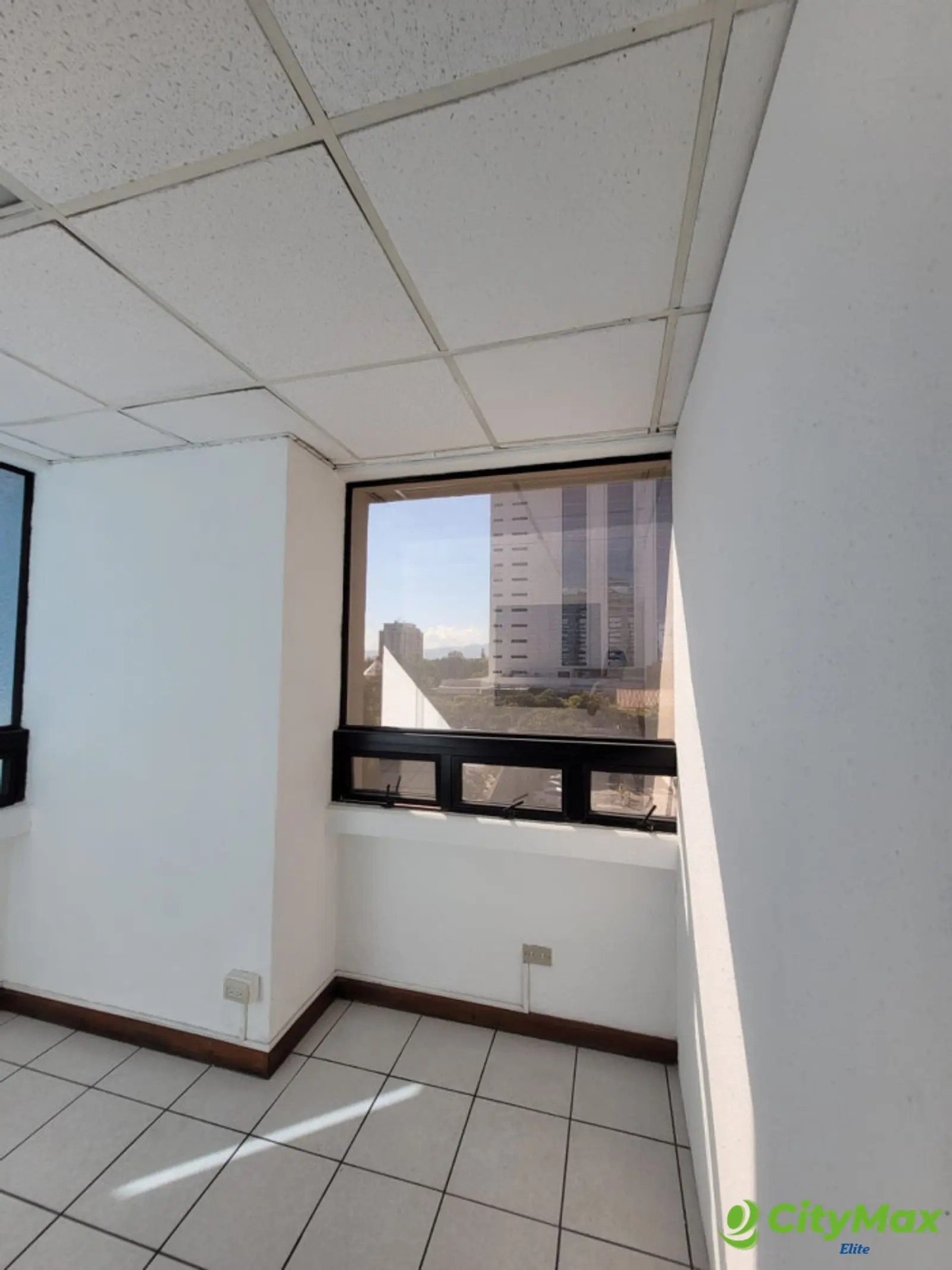Renta de Oficina en zona Centrica de Guatemala  - foto 7