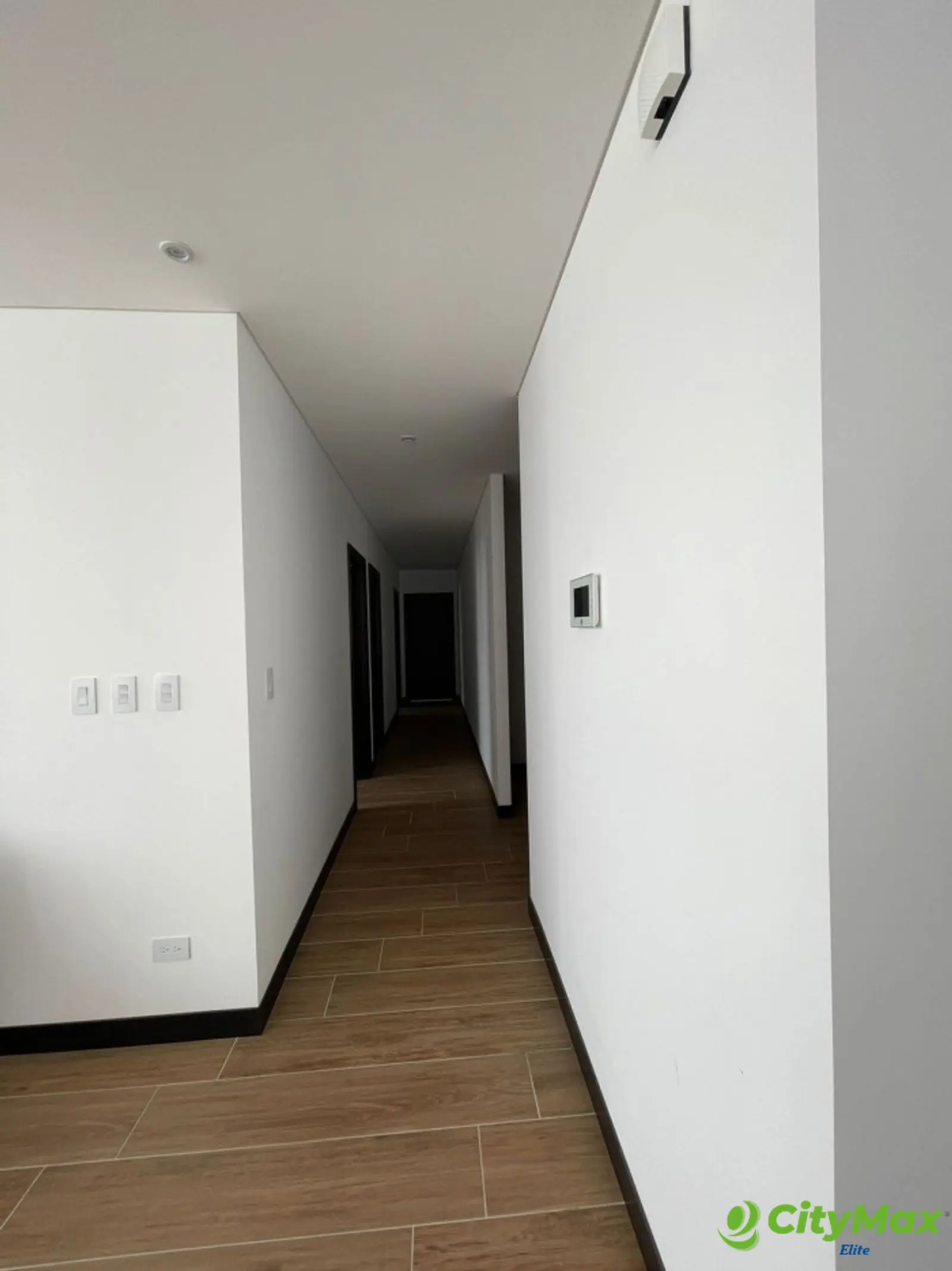 Apartamento en renta en Lirios de Cayalá - foto 7