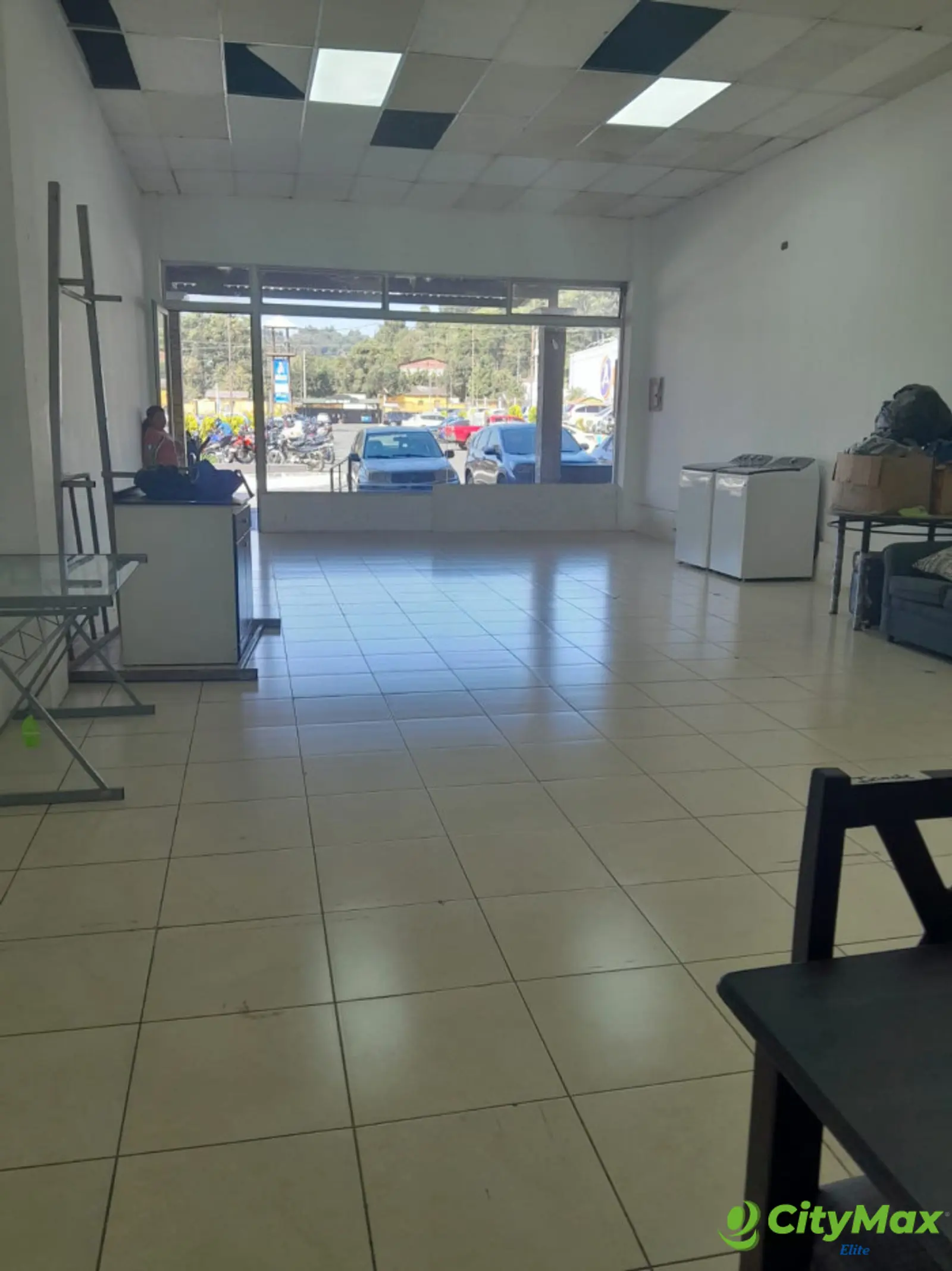 Local comercial en Villa Canales - foto 7