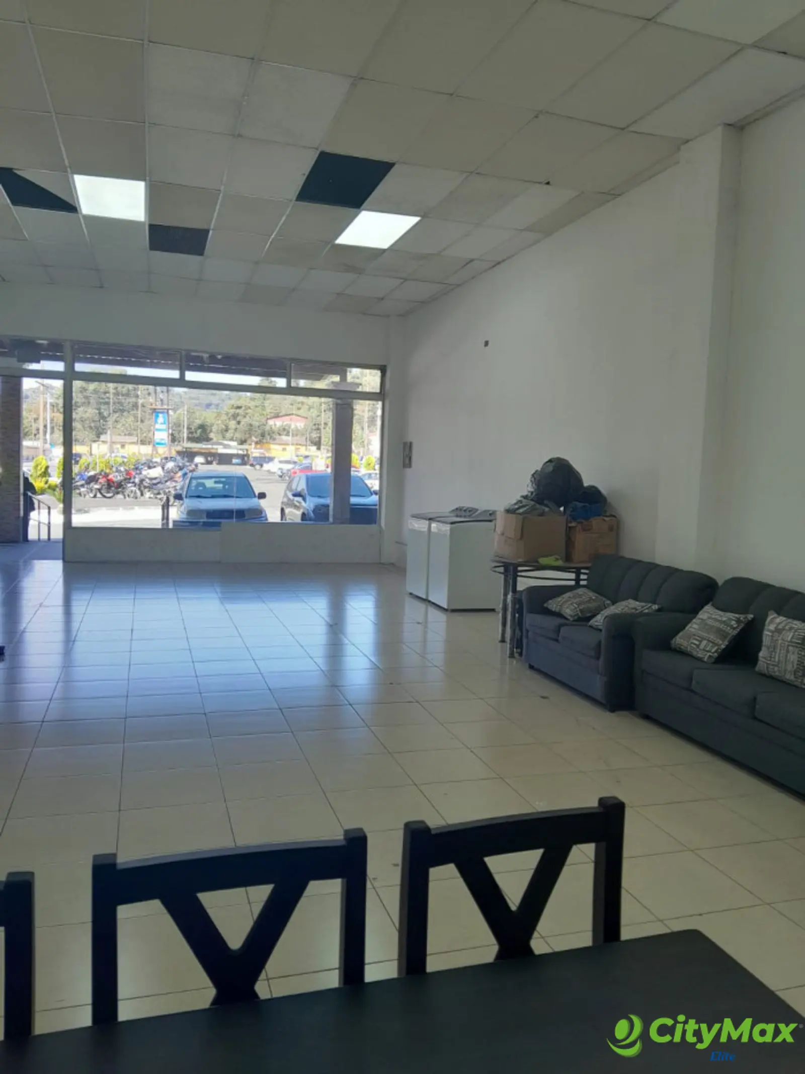 Local comercial en Villa Canales - foto 5