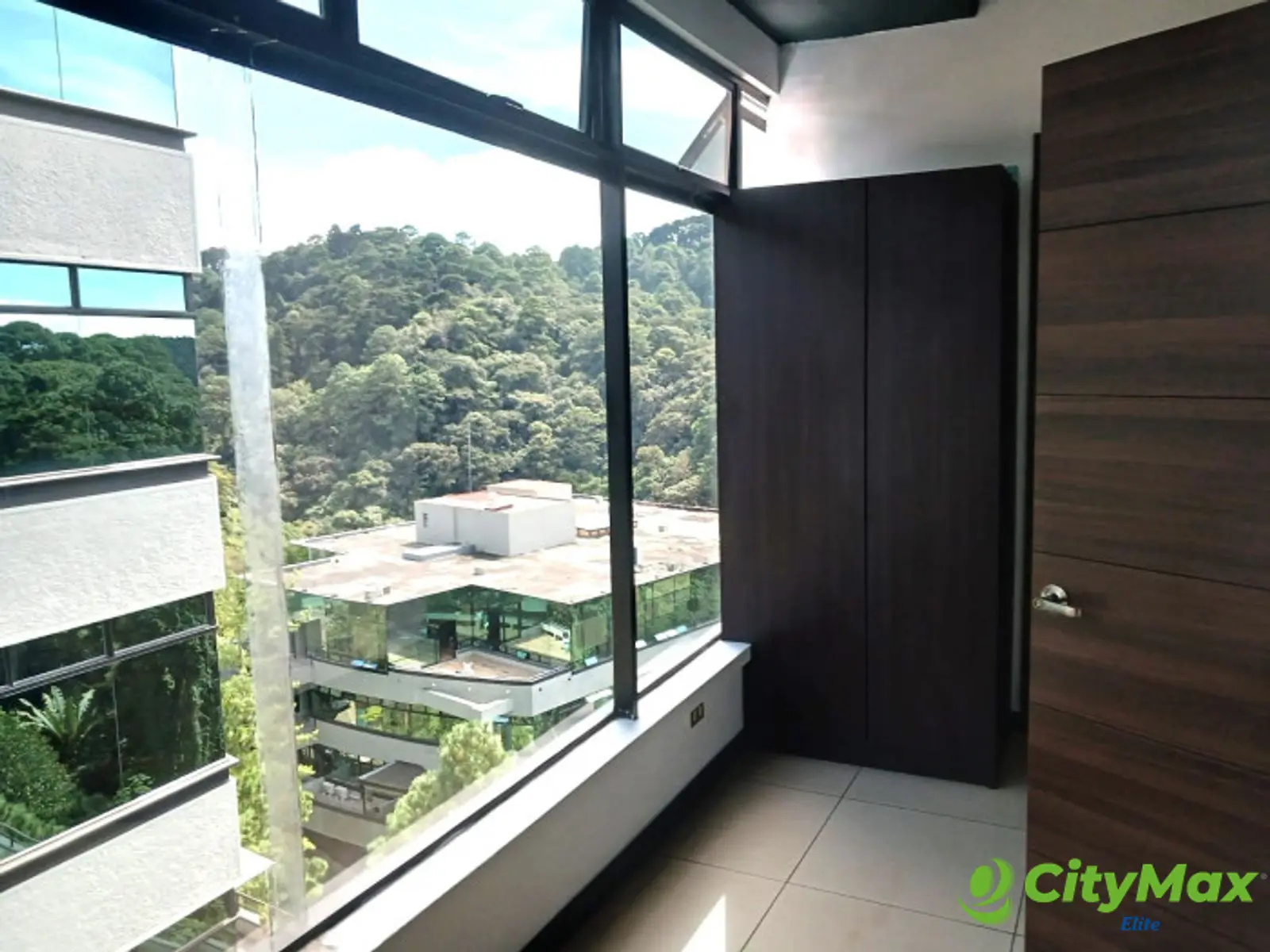 Oficina en Venta y Alquiler en Muxbal - foto 5