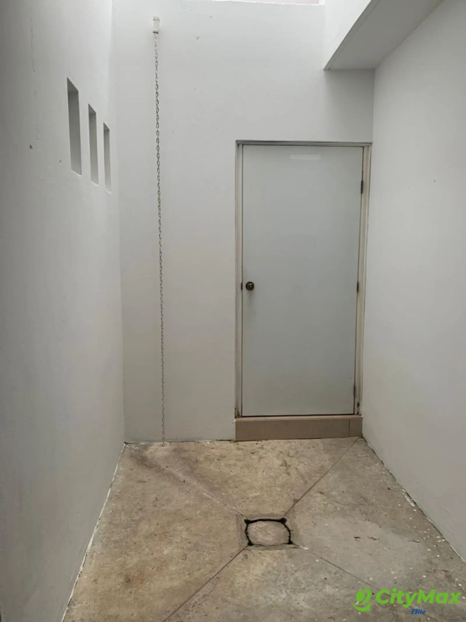 CASA EN VENTA - KM 15 CARRETERA A EL SALVADOR - Patio Interno