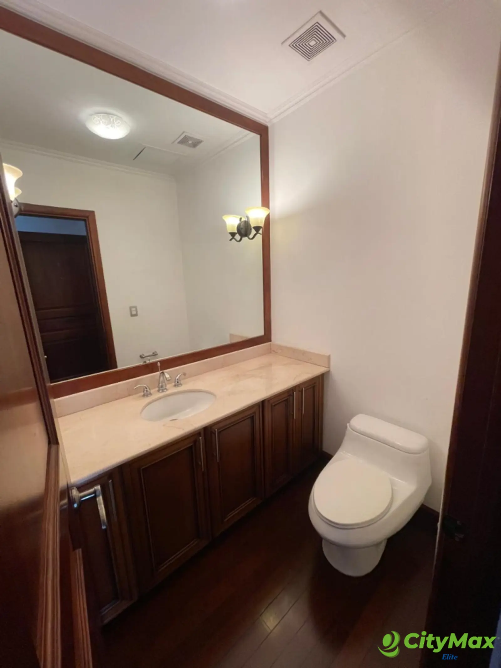 Apartamento en renta en zona 14 - foto 17