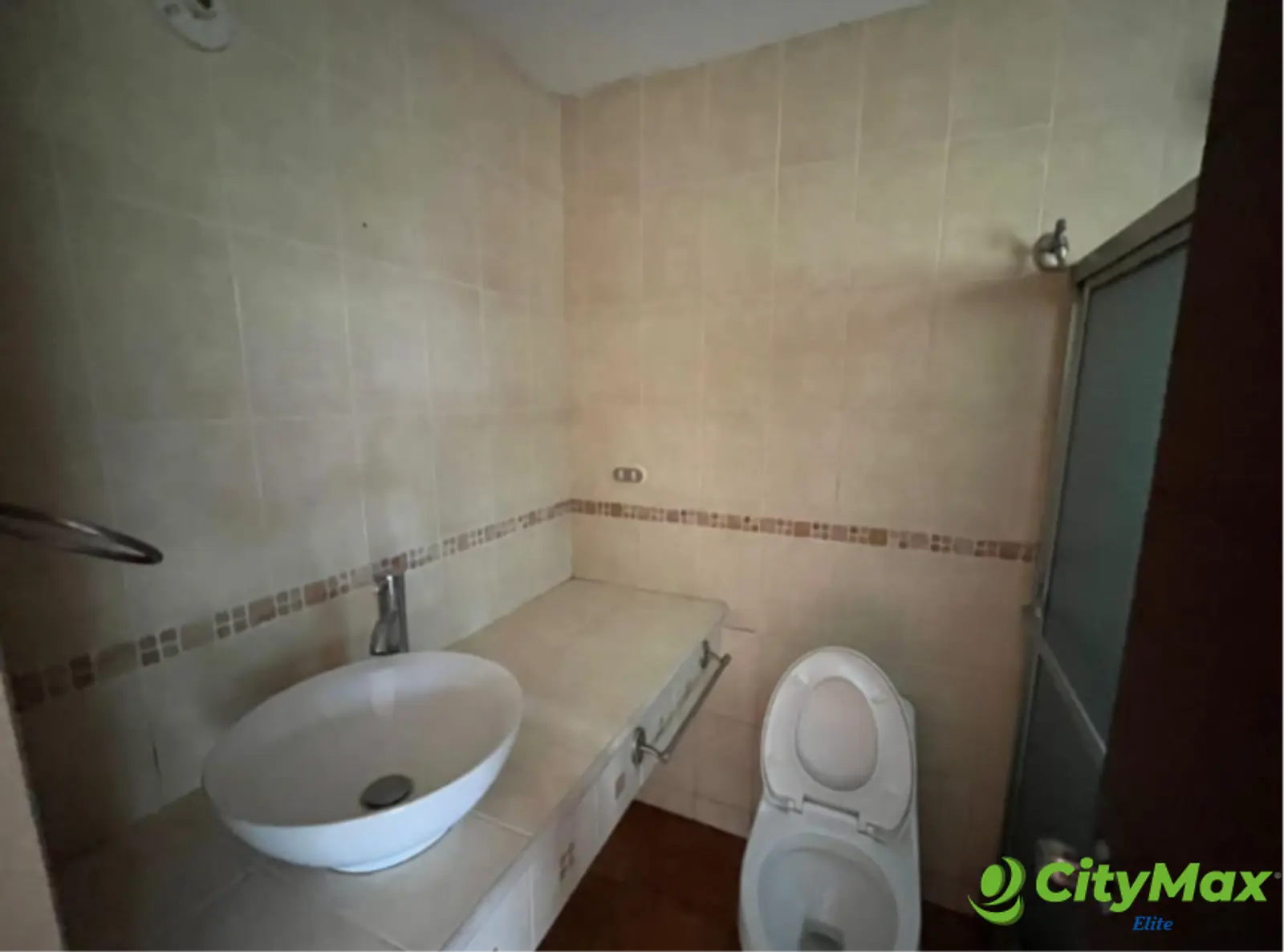 Casa en Venta en Carretera a El Salvador! - BAÑO