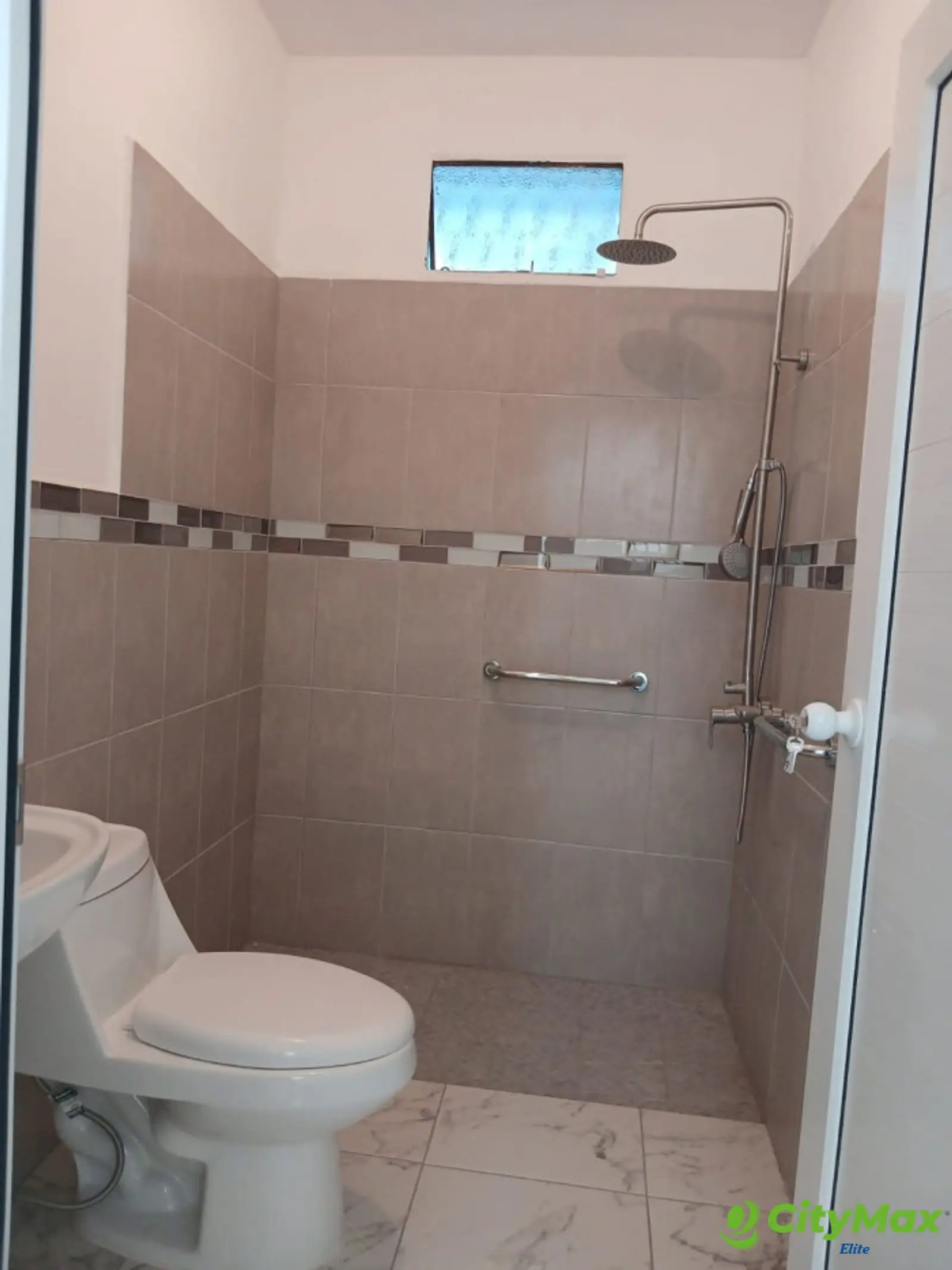 CASA REMODELADA EN VENTA EN ZONA 1 - foto 19