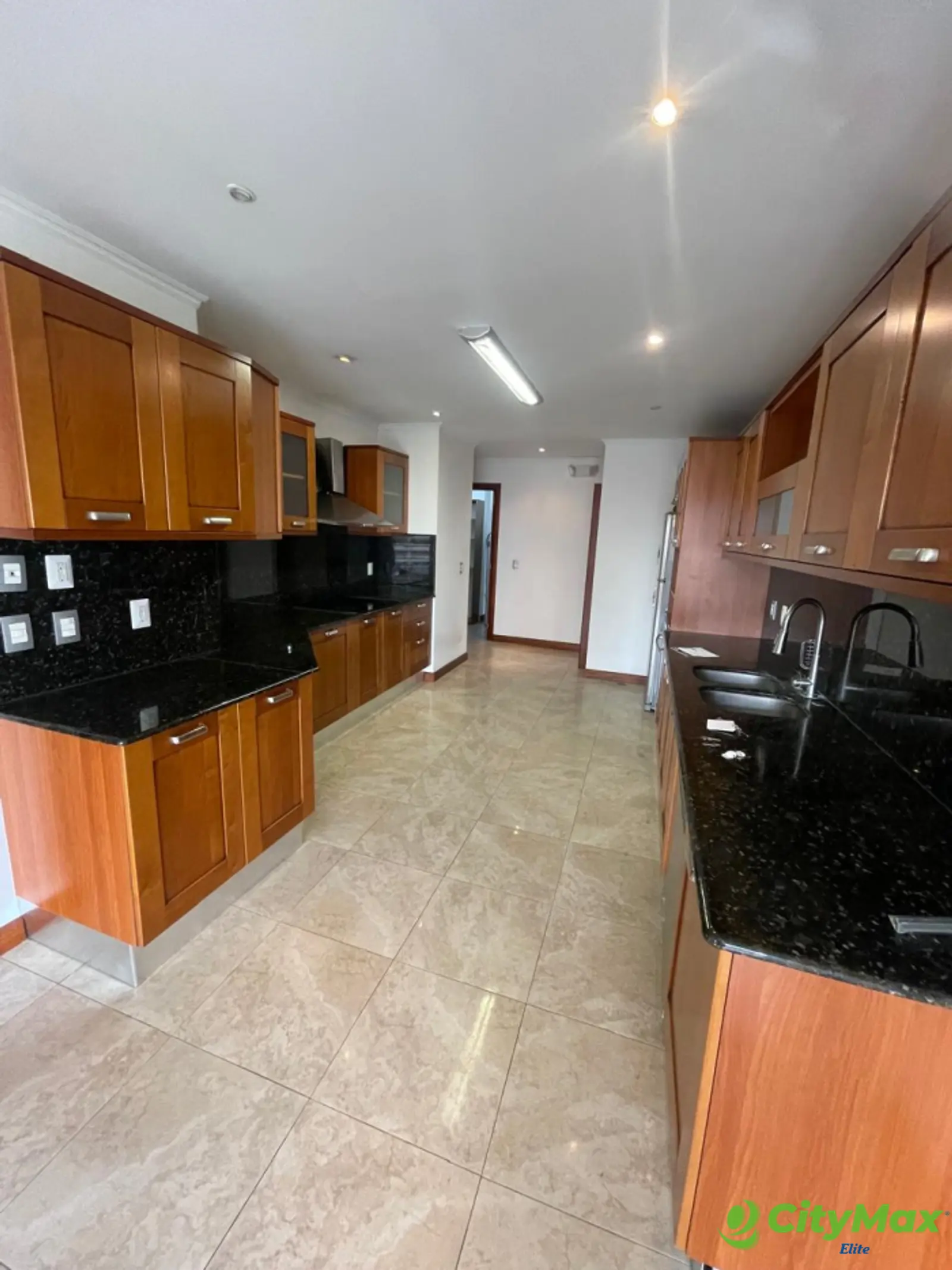 Apartamento en renta en zona 14 - foto 12