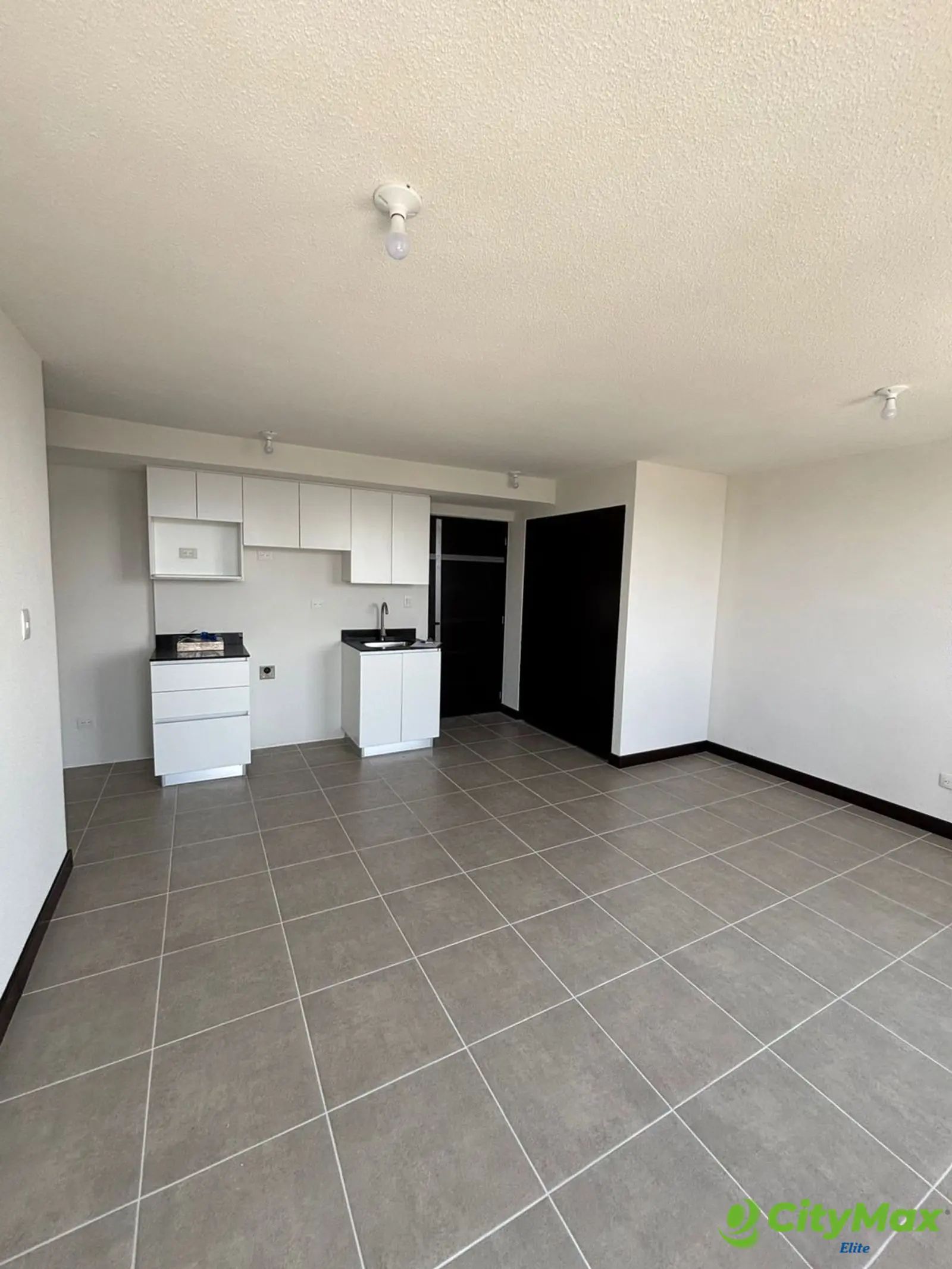 APARTAMENTO EN VENTA - EDIFICIO ESENTA ZONA 12 - área Social