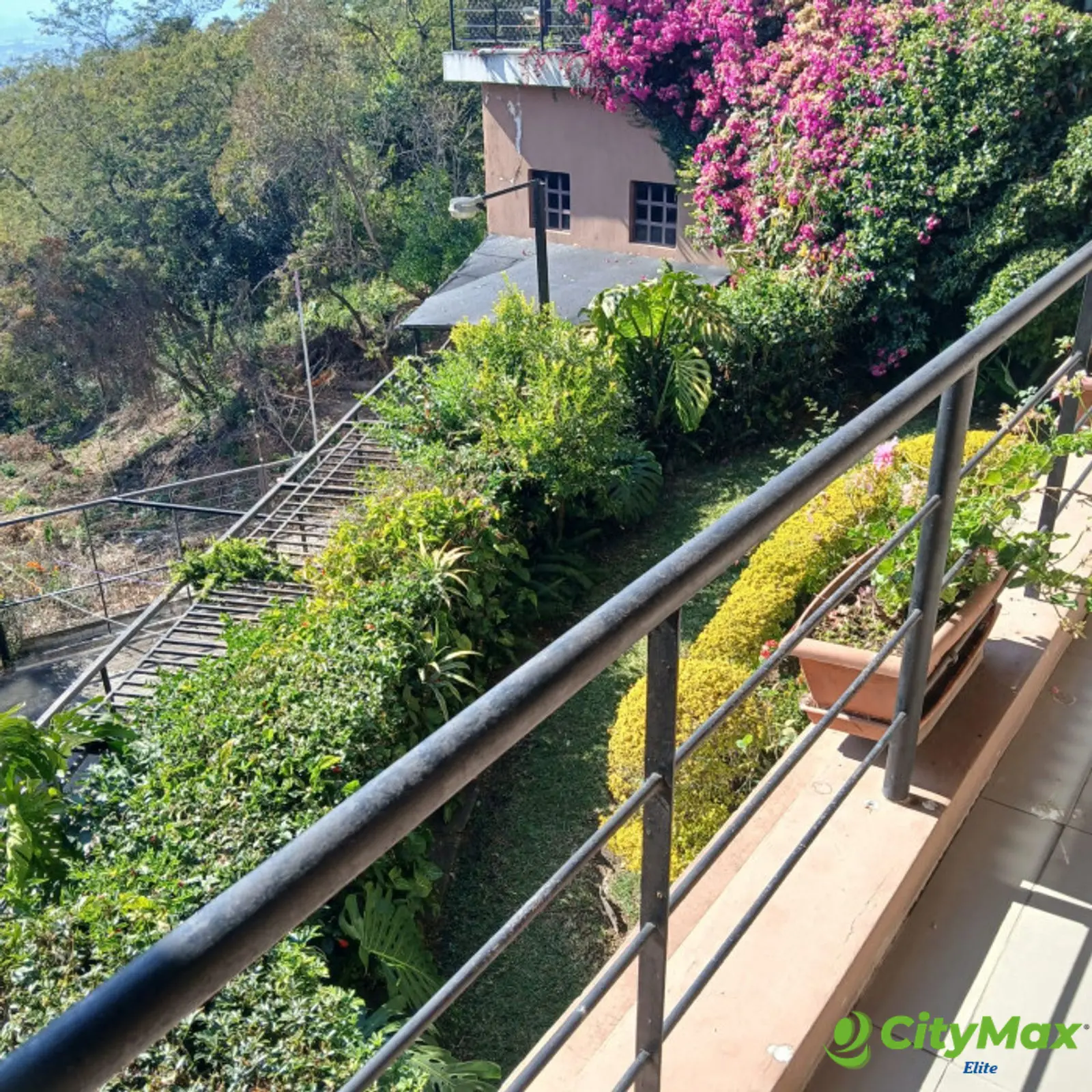 Casa en Venta en Bellas Luces Santa Catarina Pinula  - foto 4