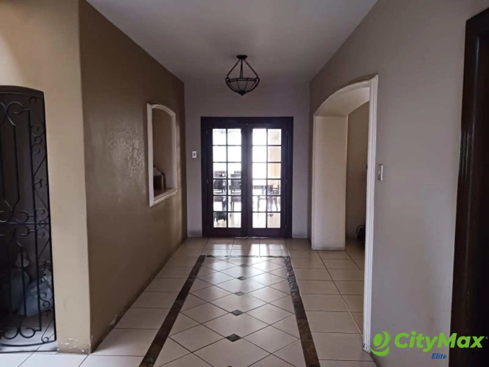 Casa en Venta o Renta Km 36.5 Carretera a El Salvador - PASILLO ENTRADA