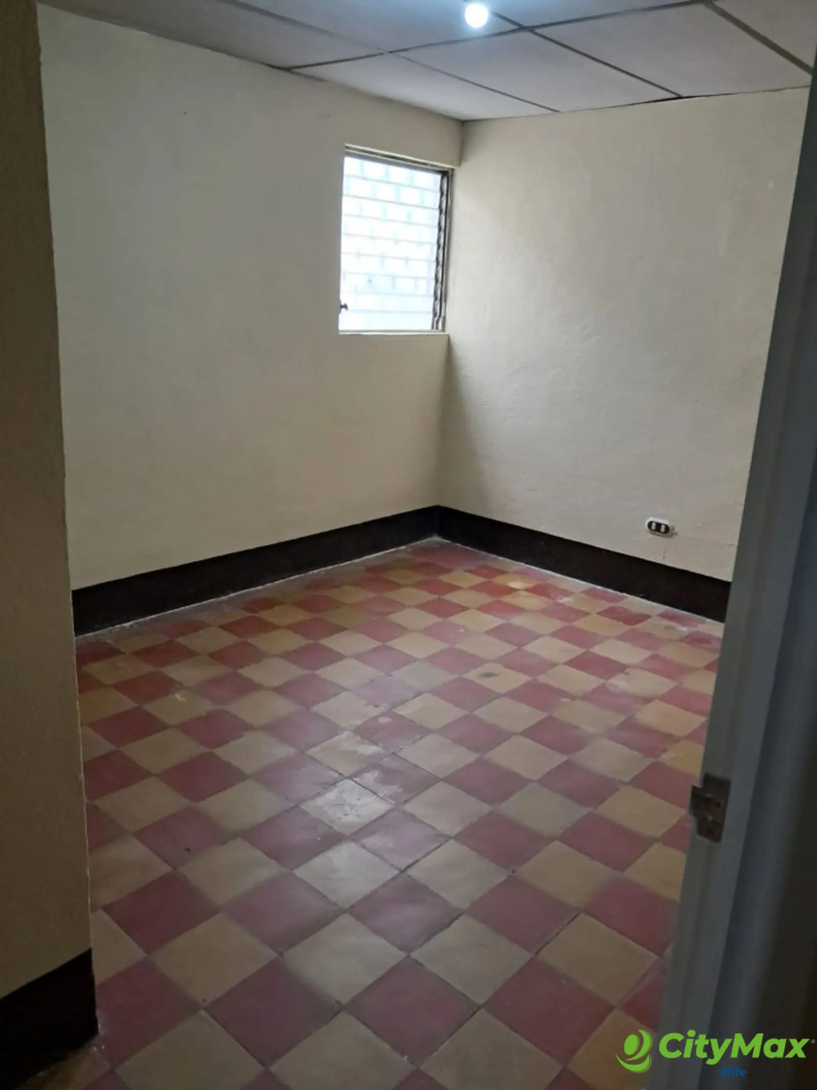 Casa Residencial en Colonia Santa Marta, Zona 5 Mixco - foto 12
