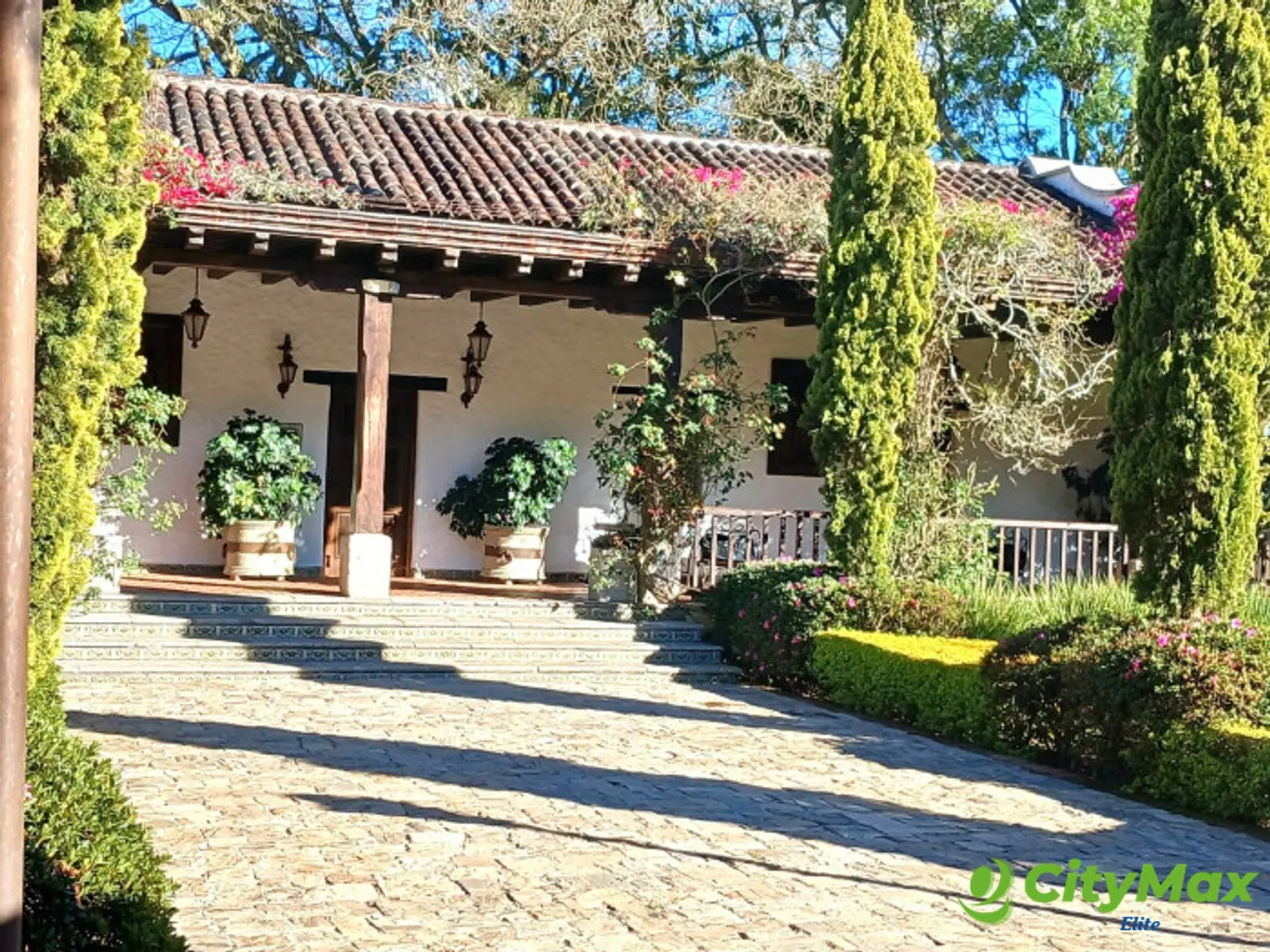 TERRENO EN VENTA EN HACIENDA NUEVA - foto 3