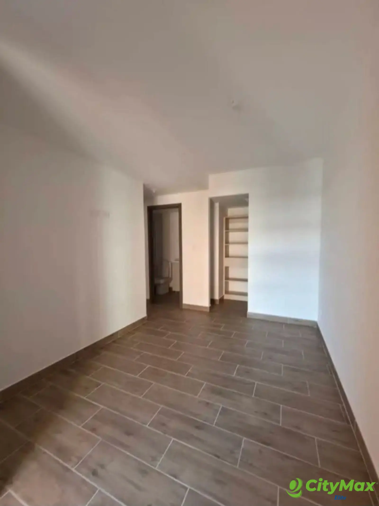 APARTAMENTO EN ALQUILER EN MODRA Z.4 - foto 4