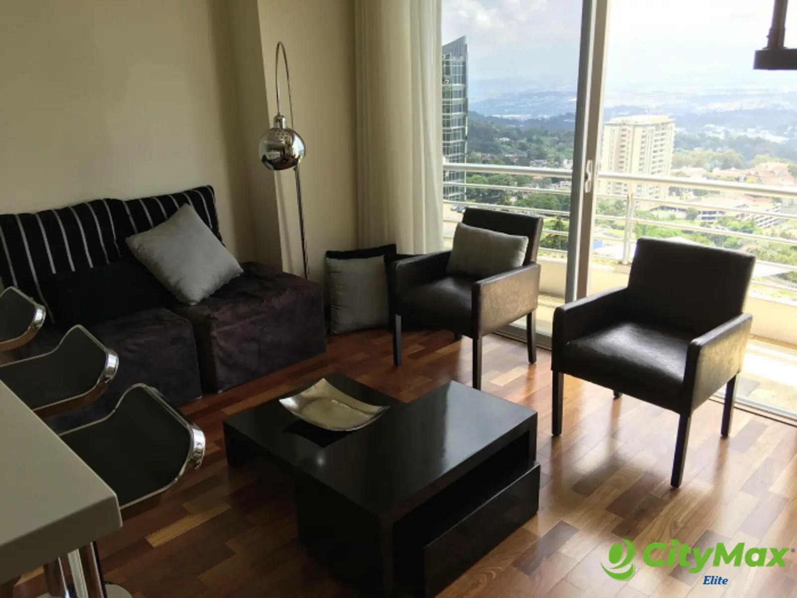 VENDO Apartamento amueblado cercano Zona 15 - foto 3