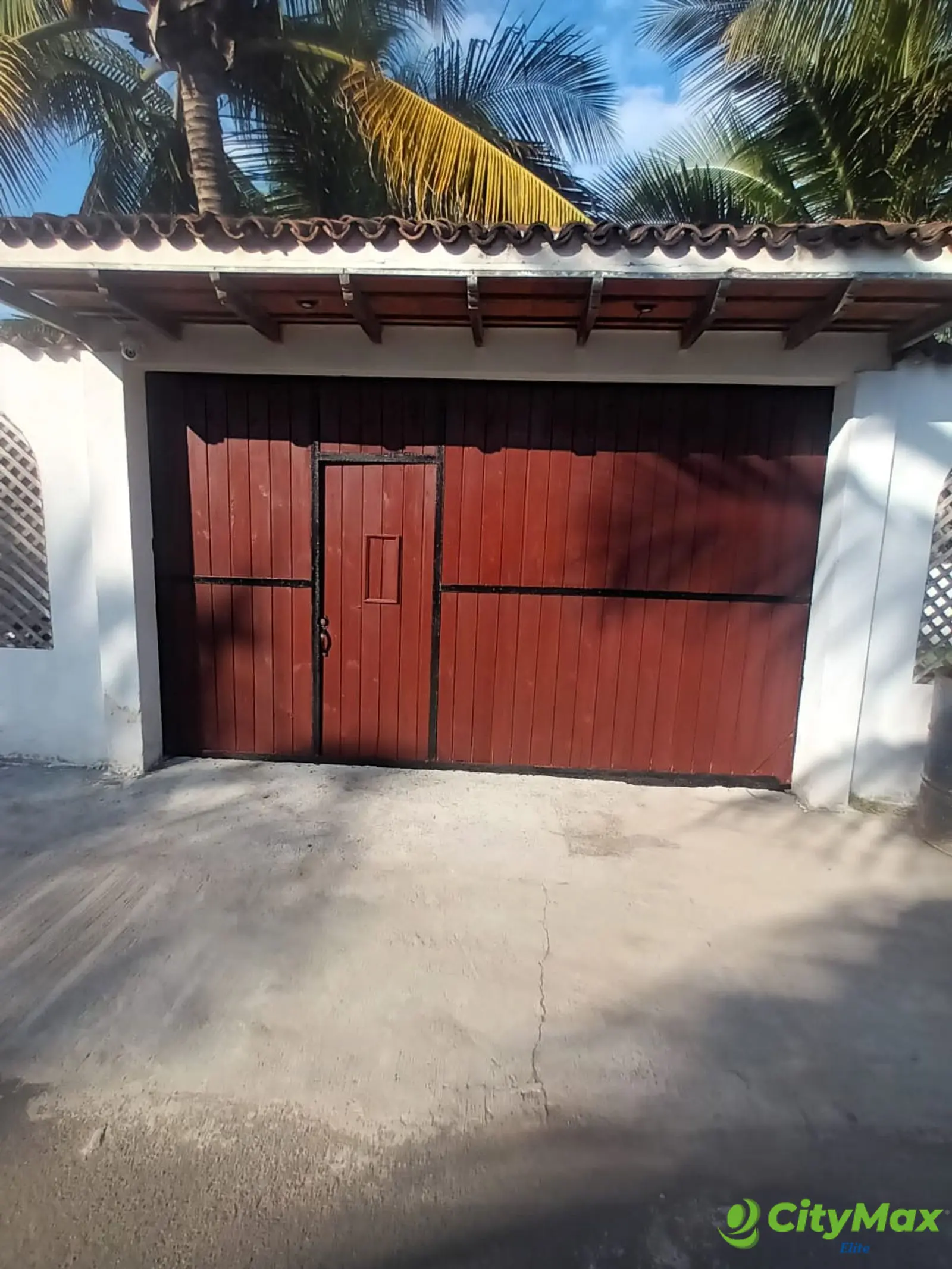 Casa Sola en Venta en El Hawaii, Monterrico, Santa Rosa - Chalet - Mi Pedacito de Cielo
