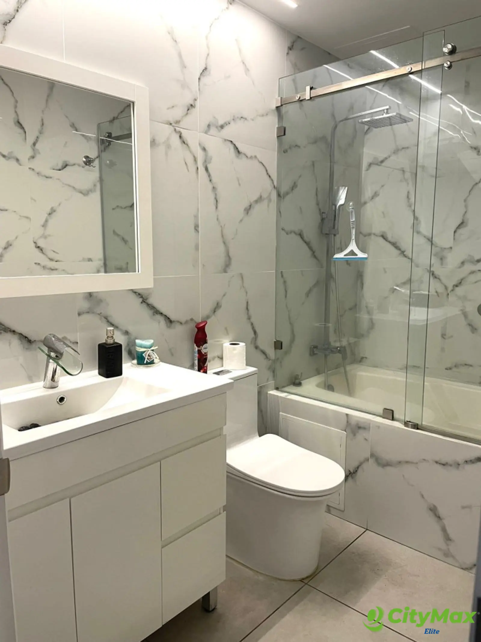 Amplio Apartamento en Venta en Zona 14 - foto 15