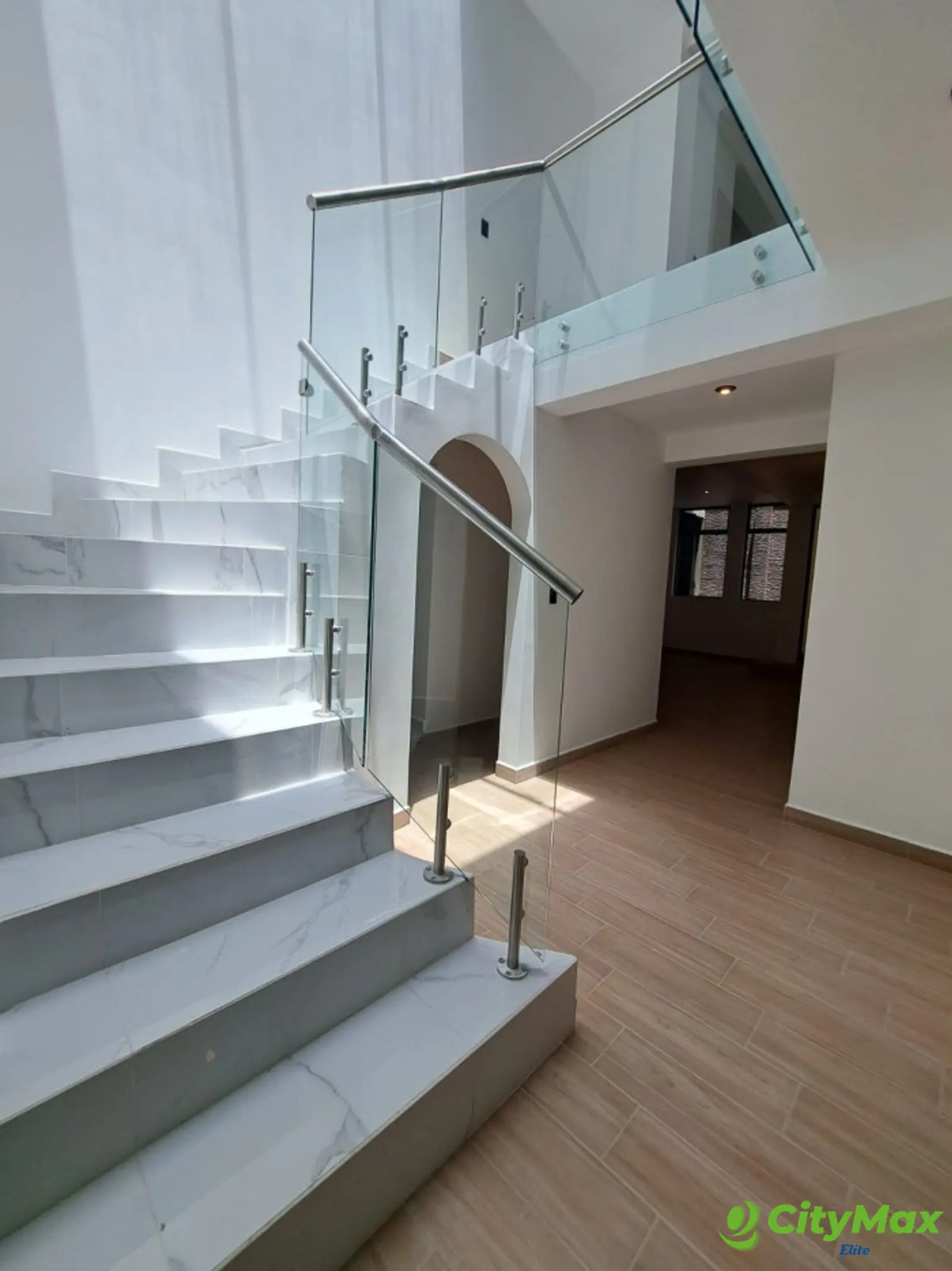 Moderna casa en venta en Terravista km 16.5 CAES - foto 3